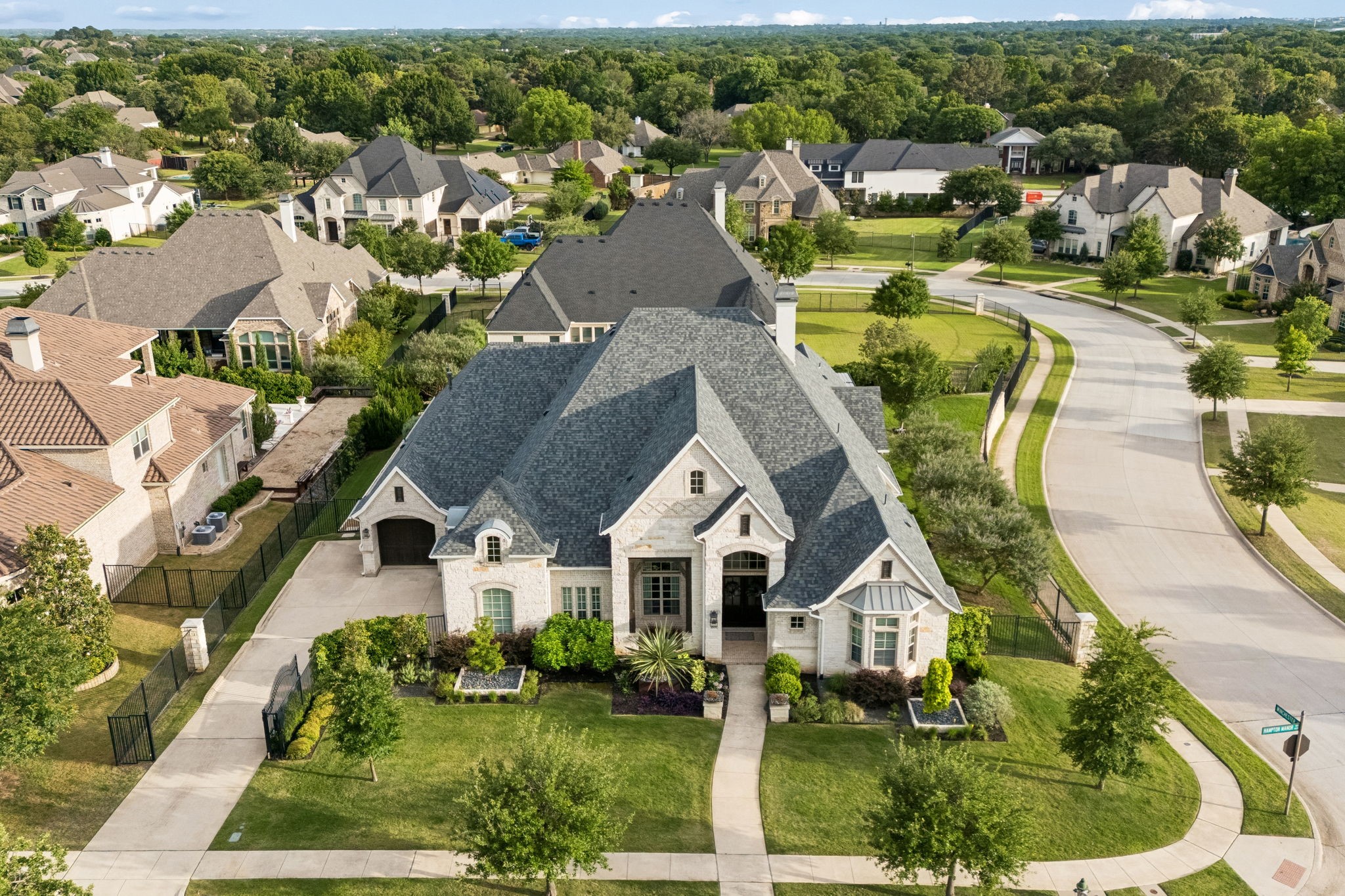 1009 Hampton Manor Way