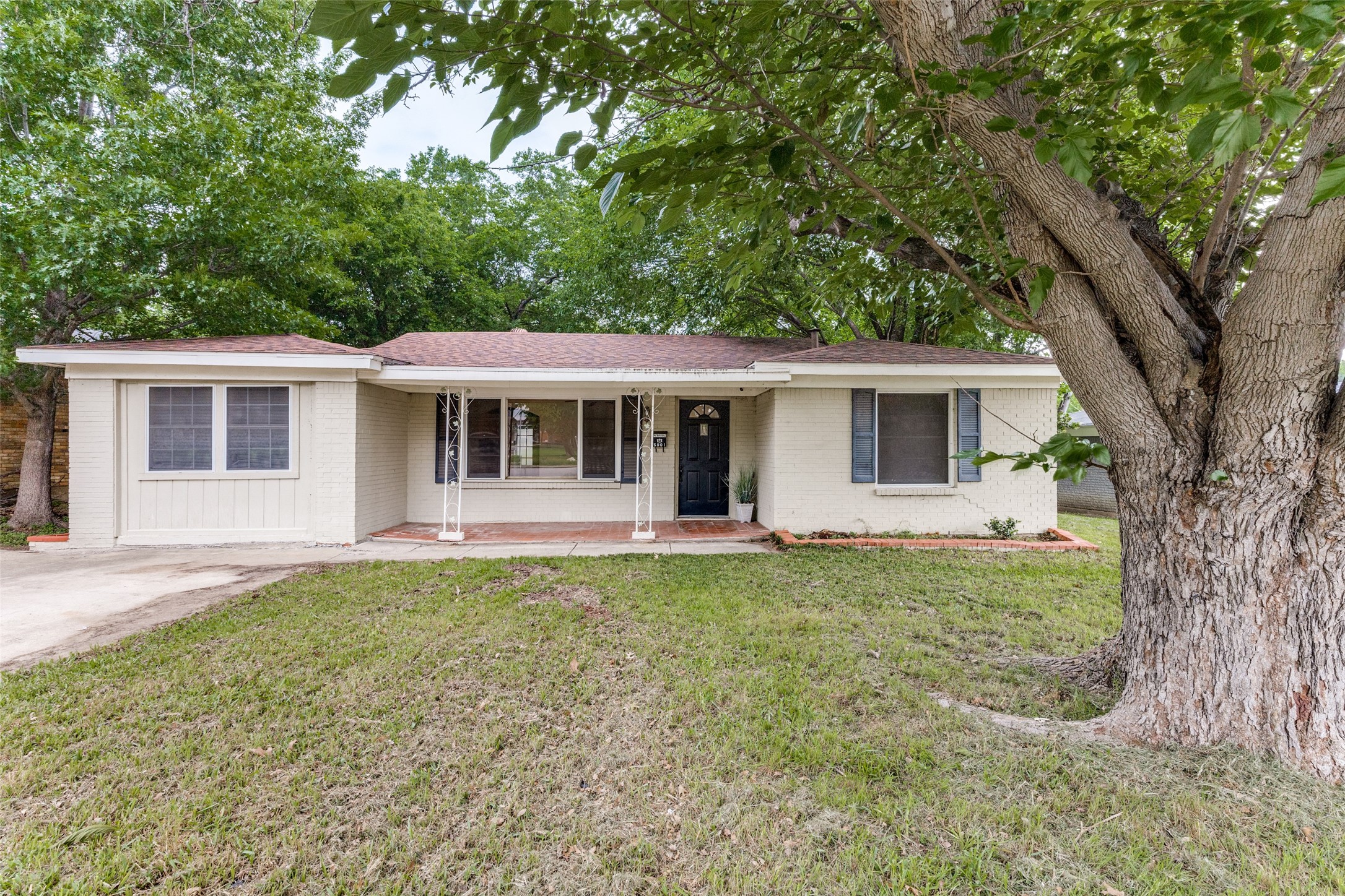 5901 Circular Drive