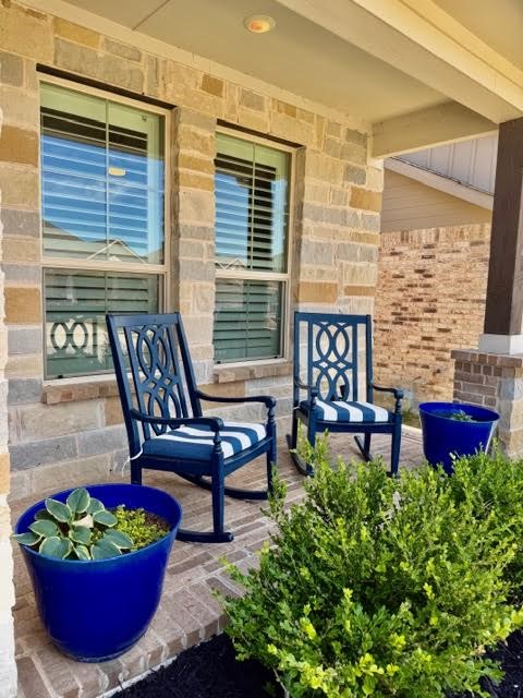 2301 Mockingbird Court