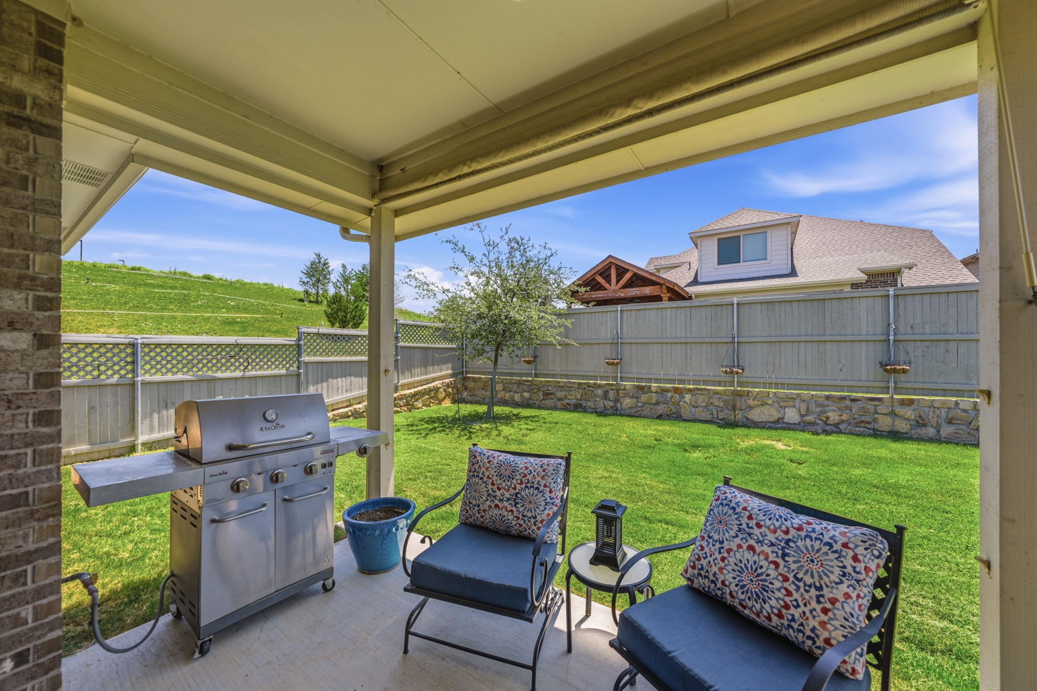2301 Mockingbird Court