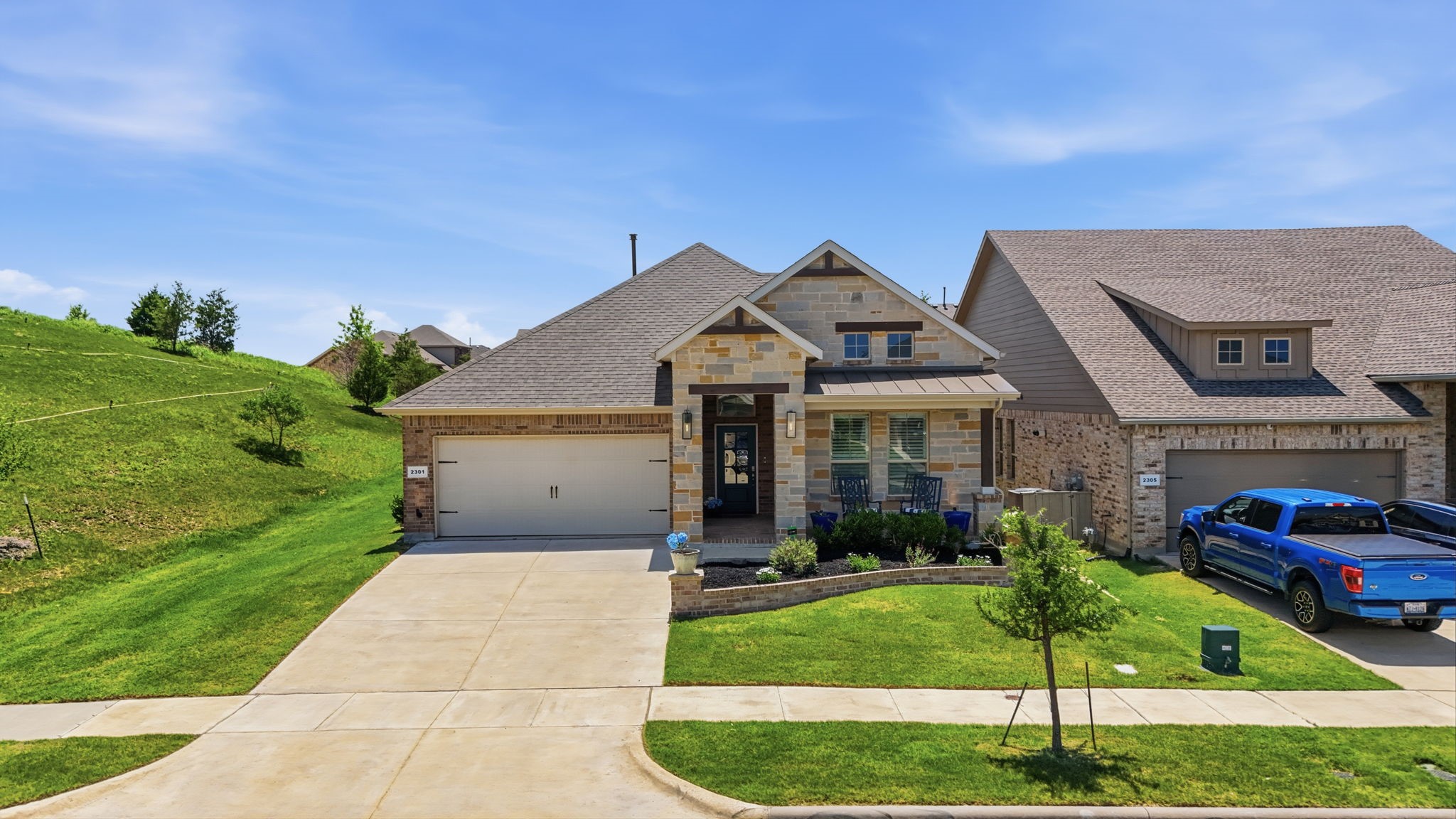 2301 Mockingbird Court