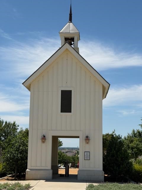 2301 Mockingbird Court