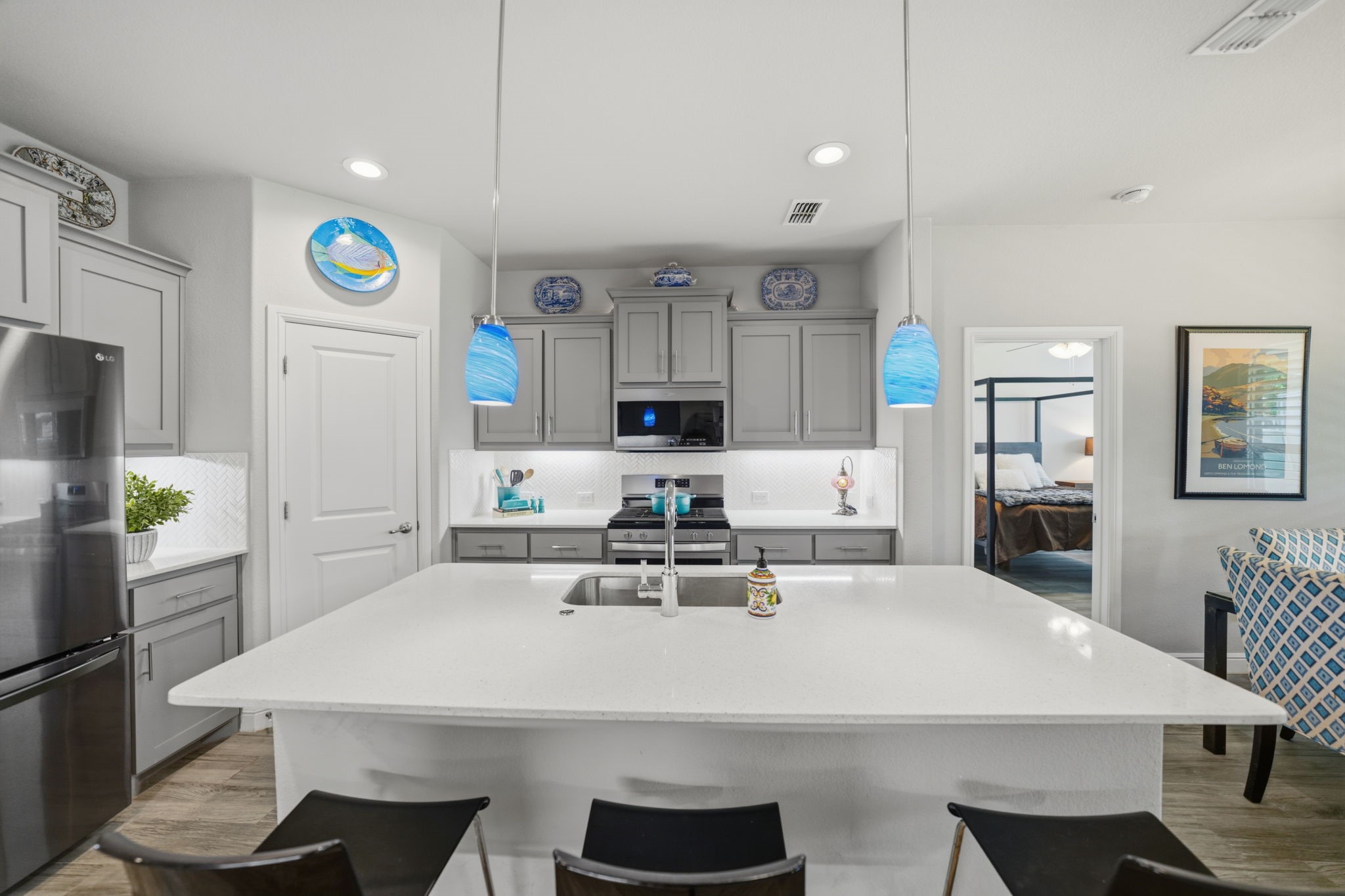2301 Mockingbird Court