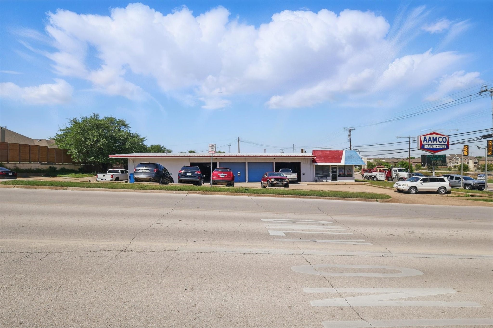 318 S Industrial Boulevard