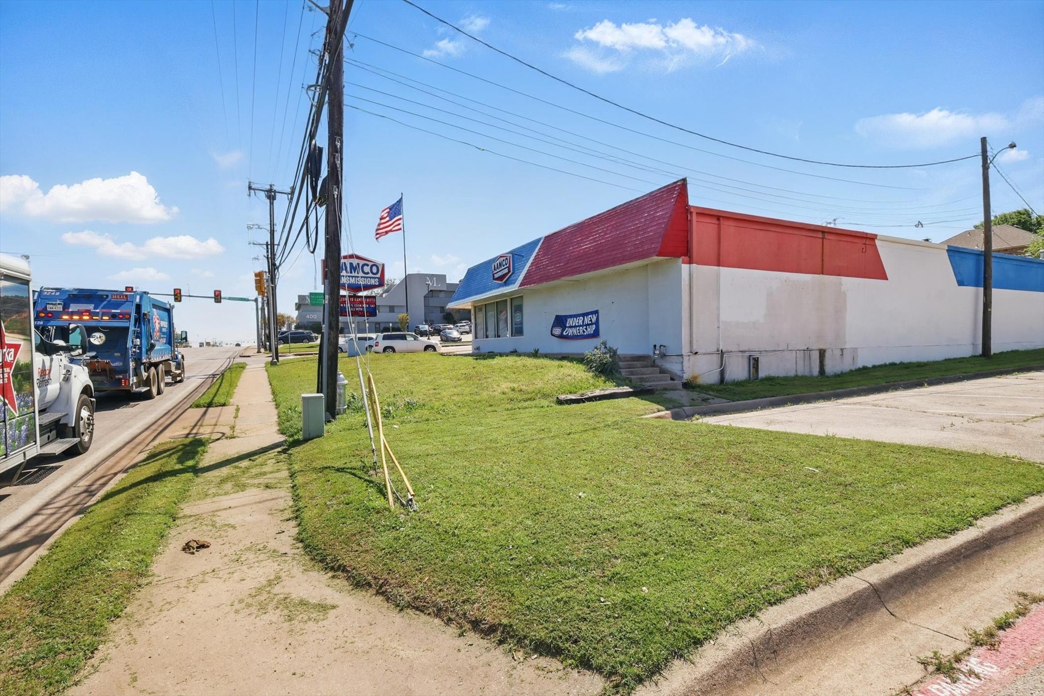 318 S Industrial Boulevard