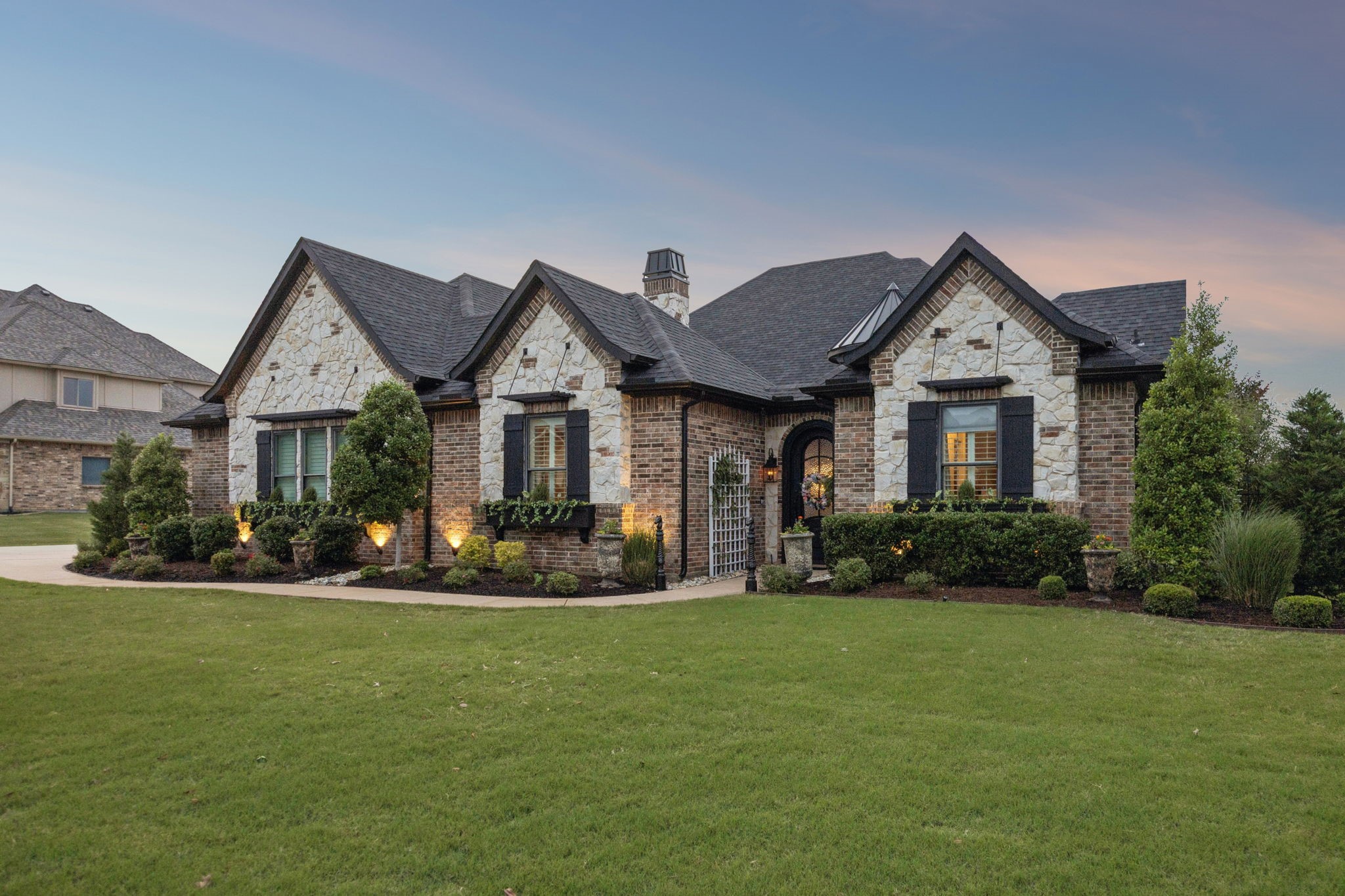 105 Eagles Peak Lane