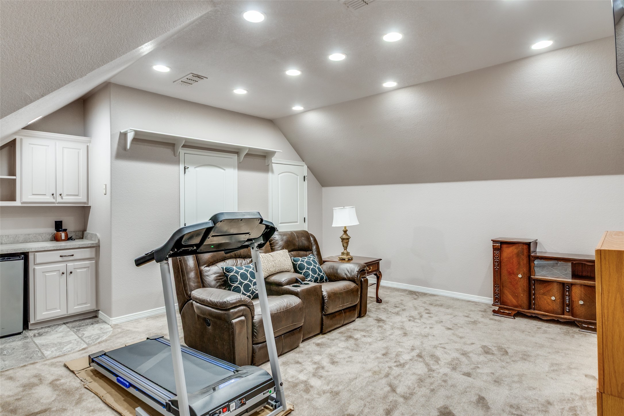 221 Hart Court