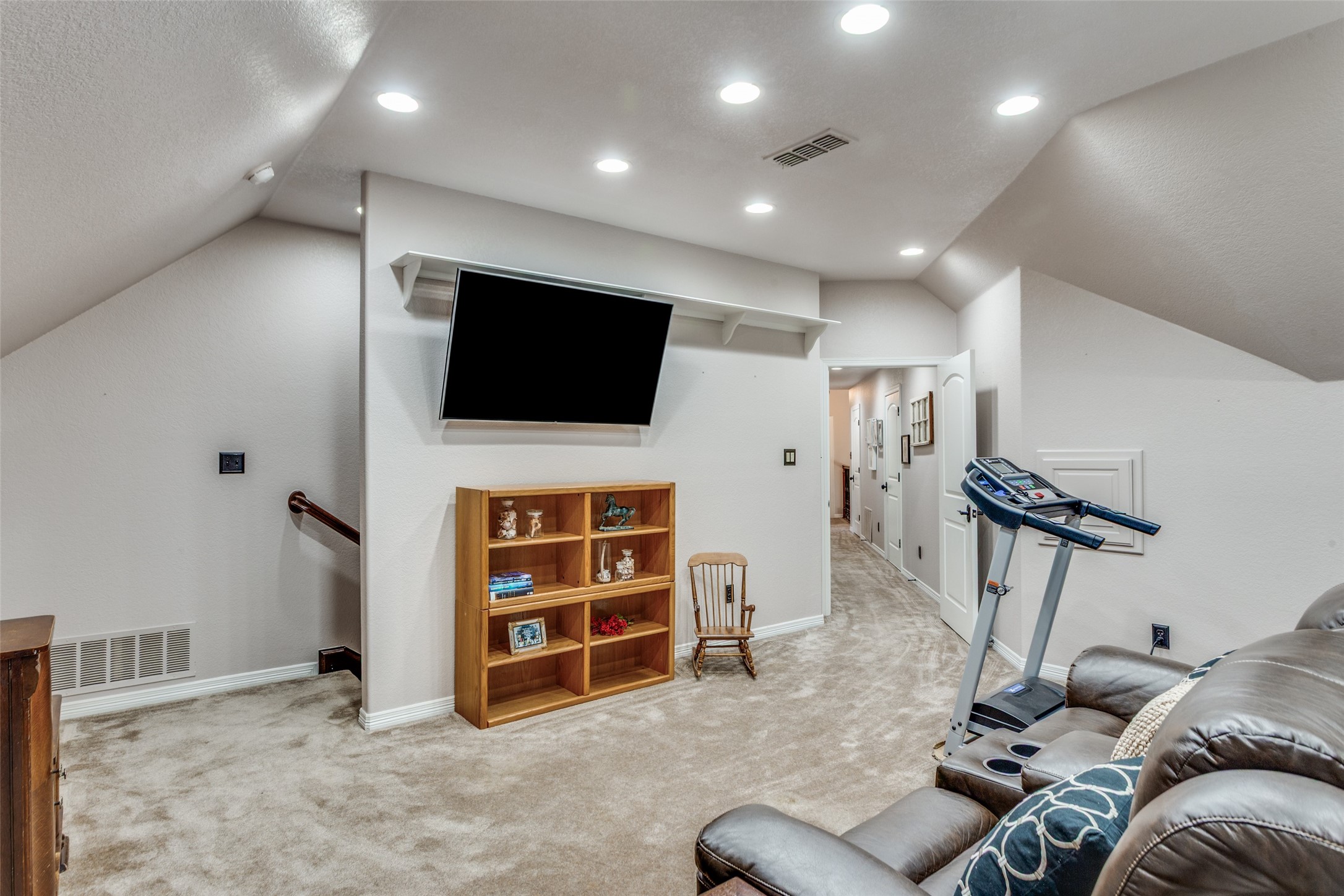221 Hart Court