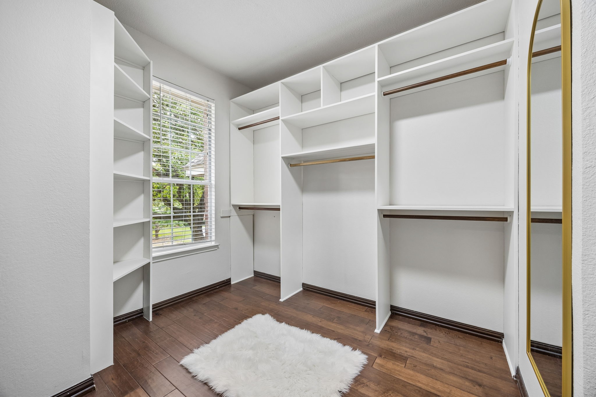 2121 Brentcove Drive