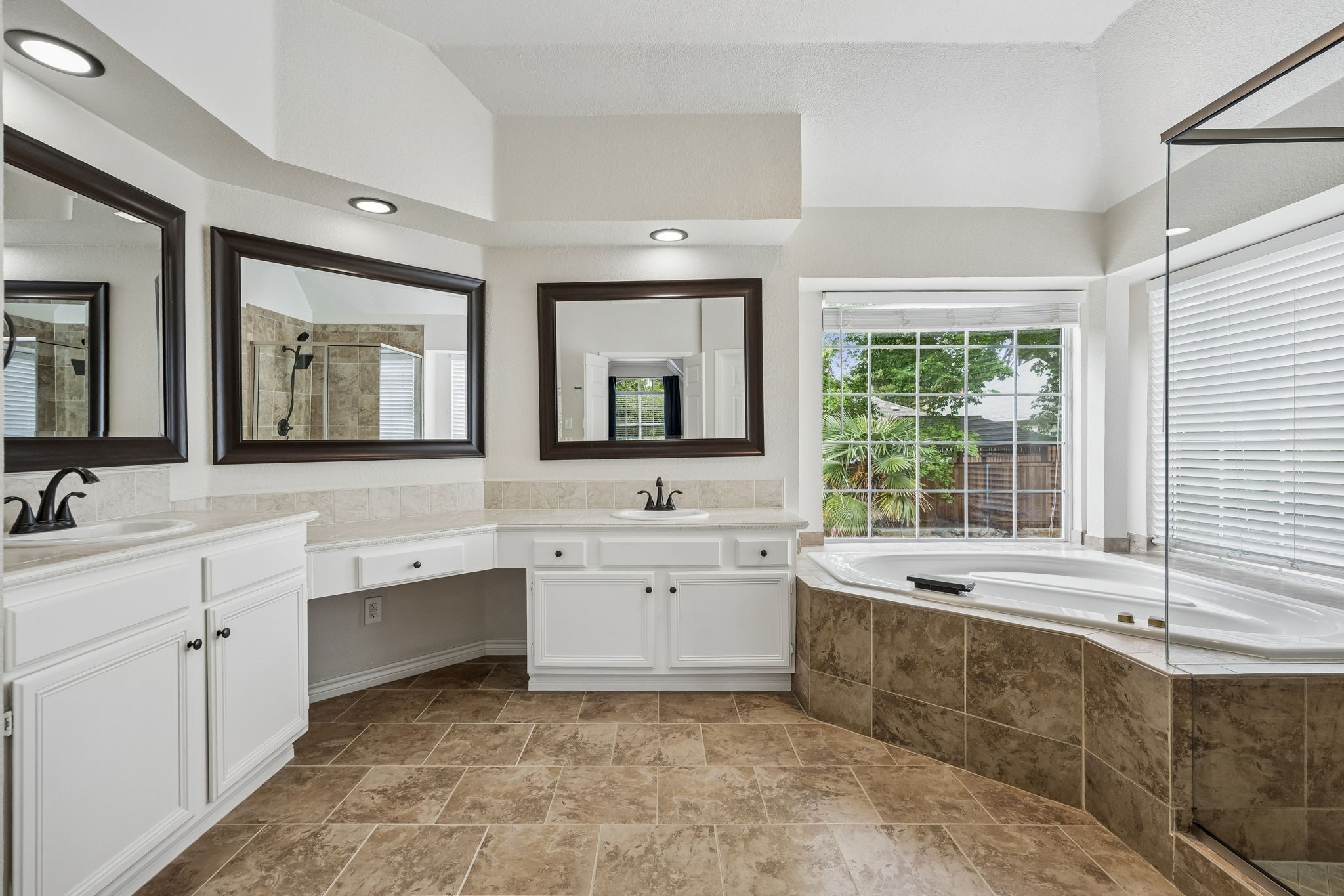 2121 Brentcove Drive