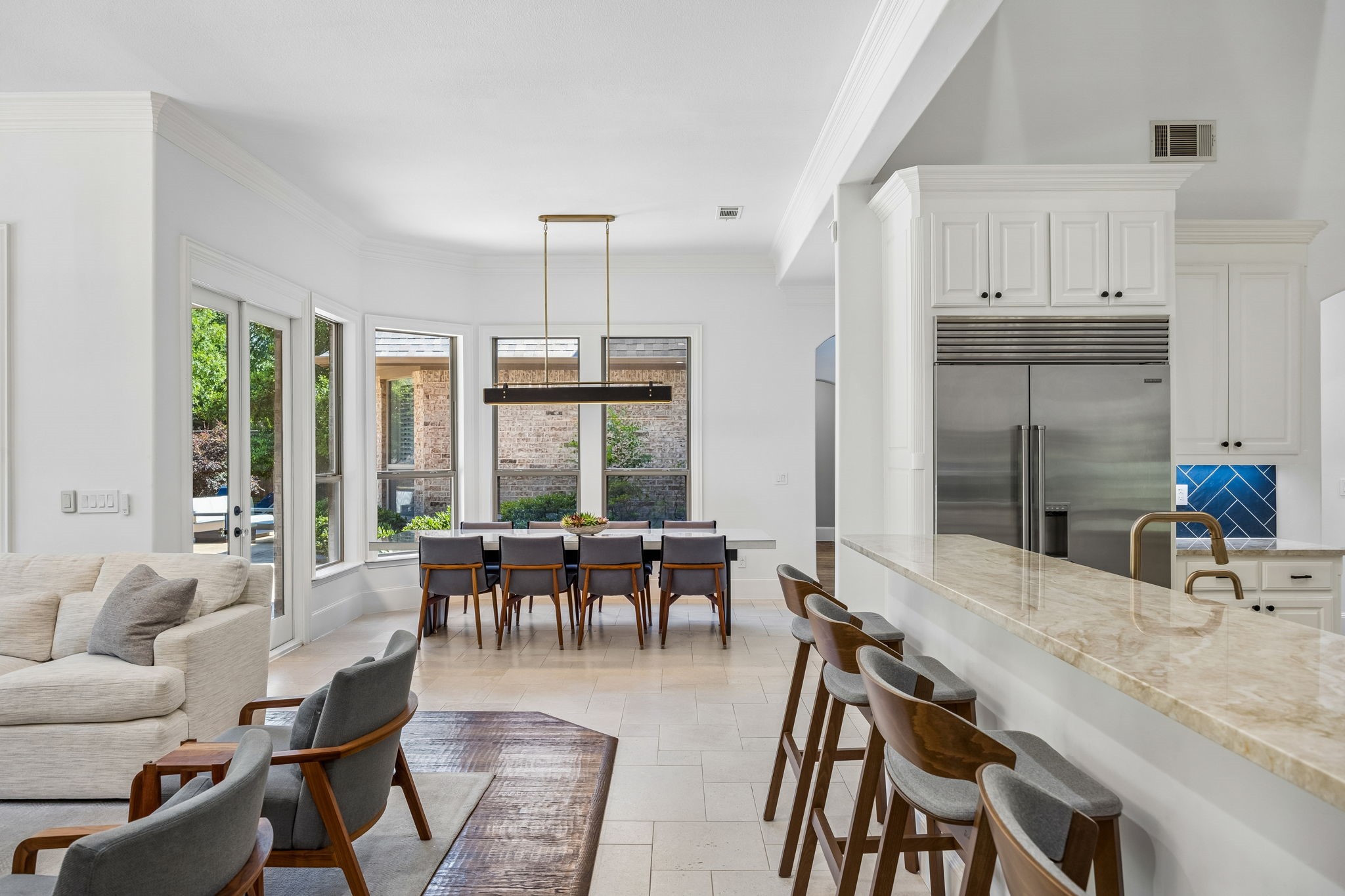7013 Peters Path