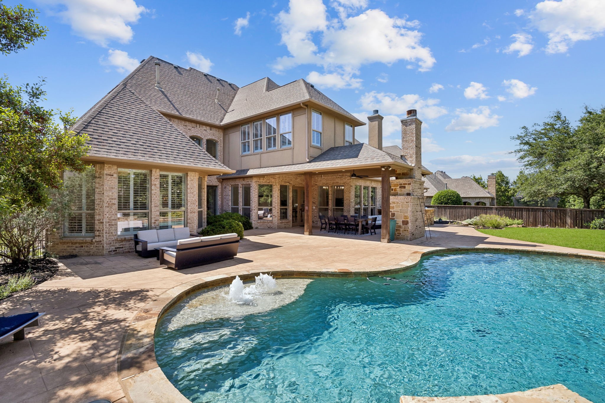 7013 Peters Path