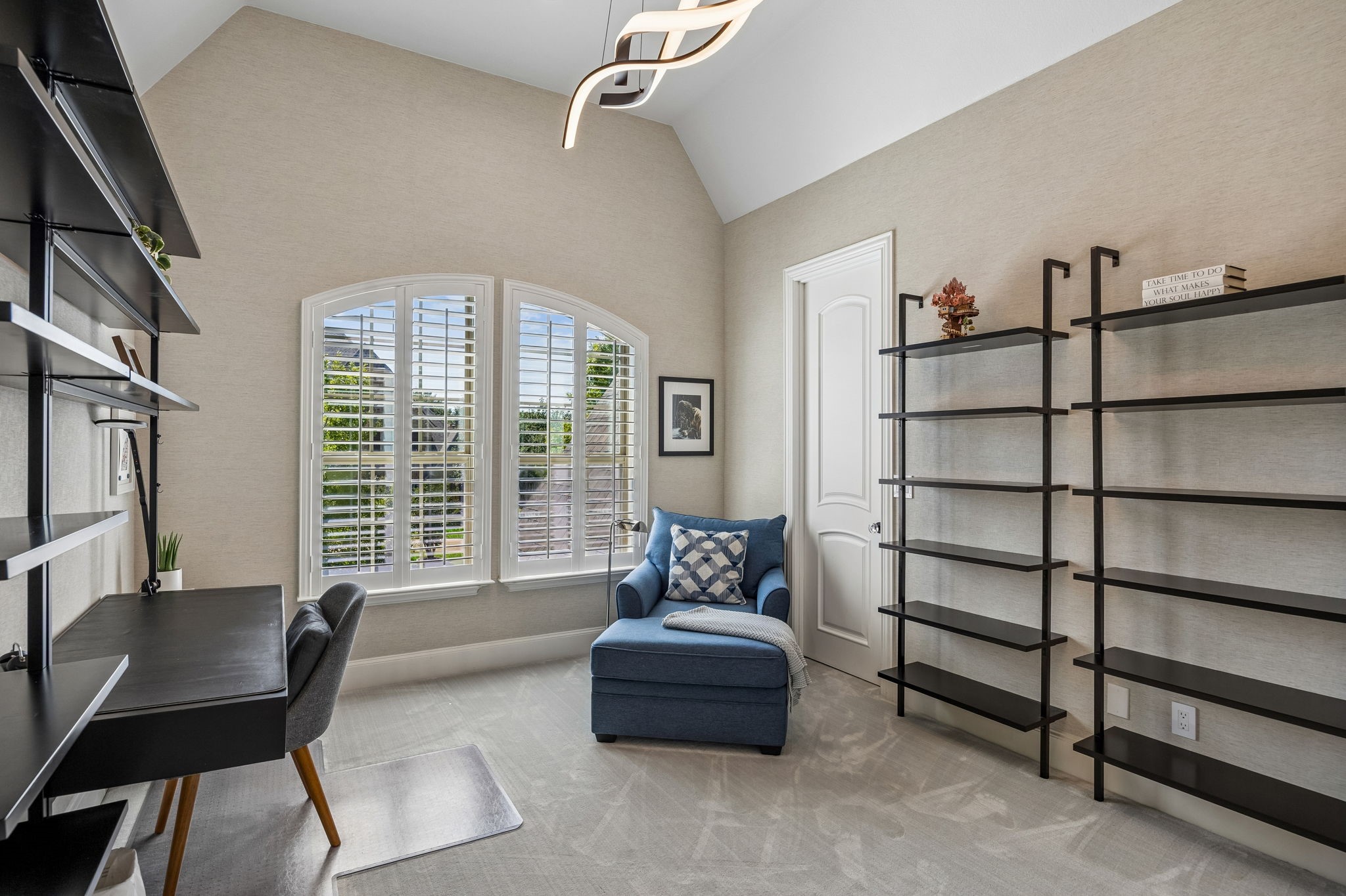 7013 Peters Path