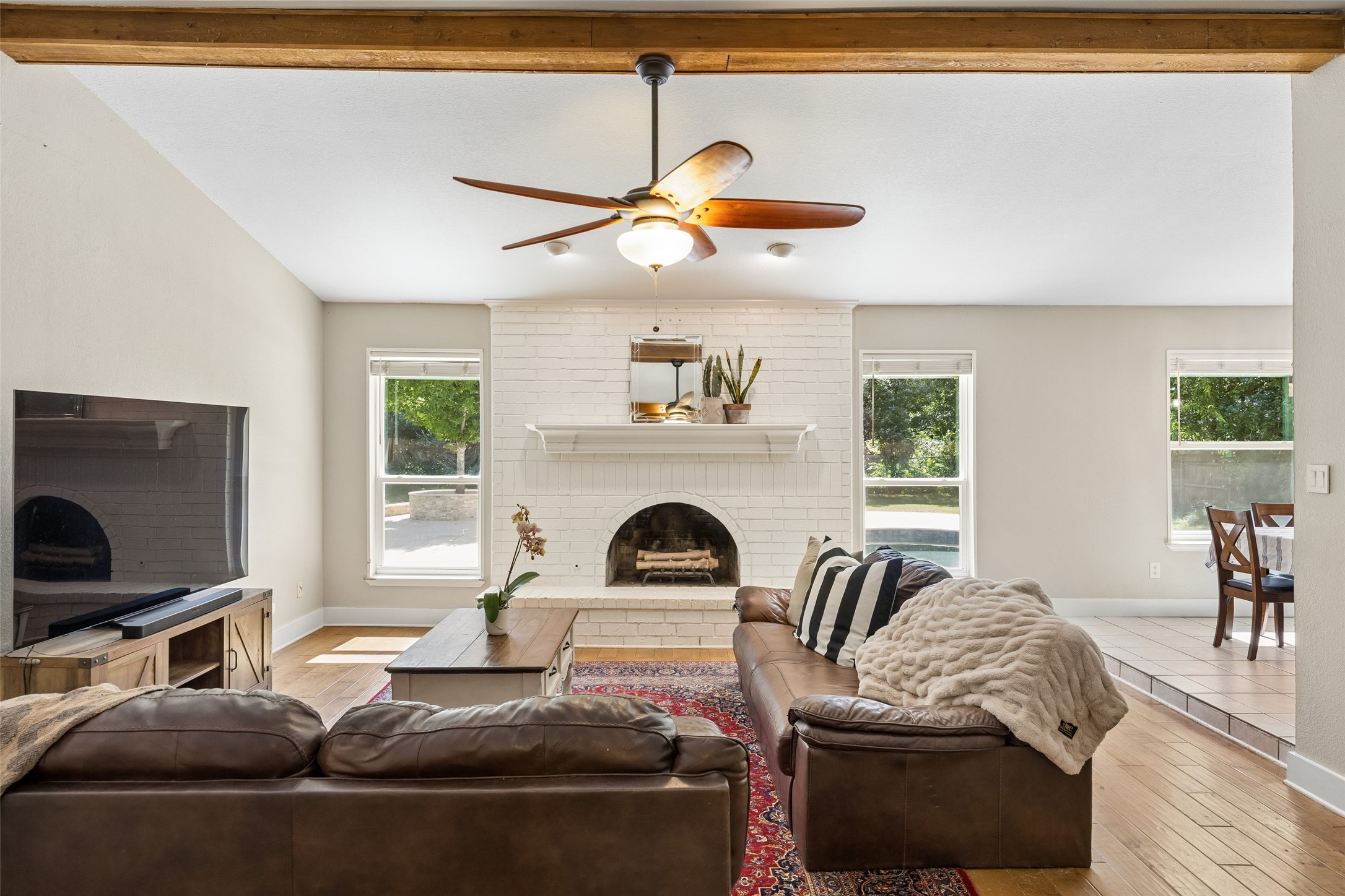 1203 Oakwood Trail