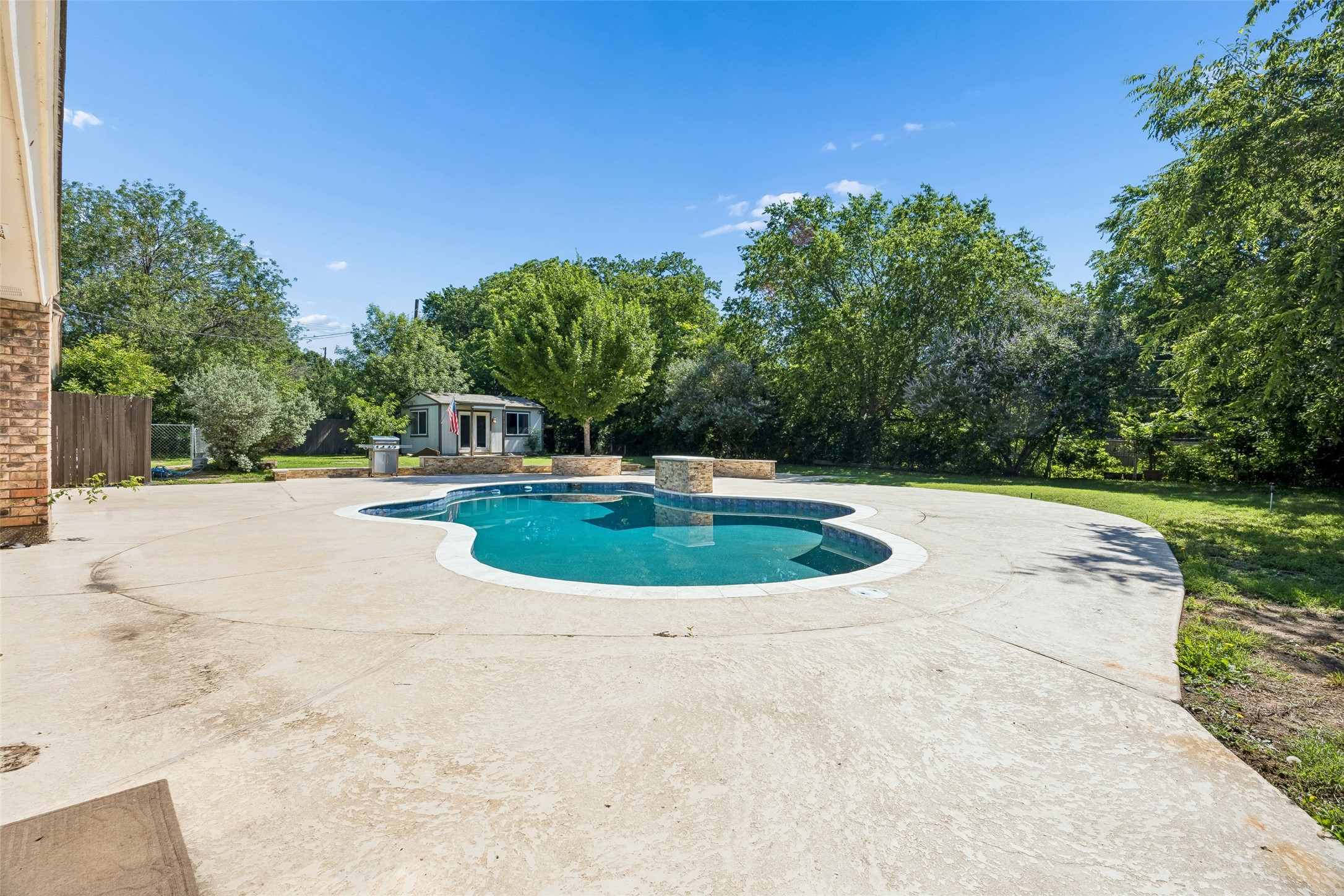 1203 Oakwood Trail