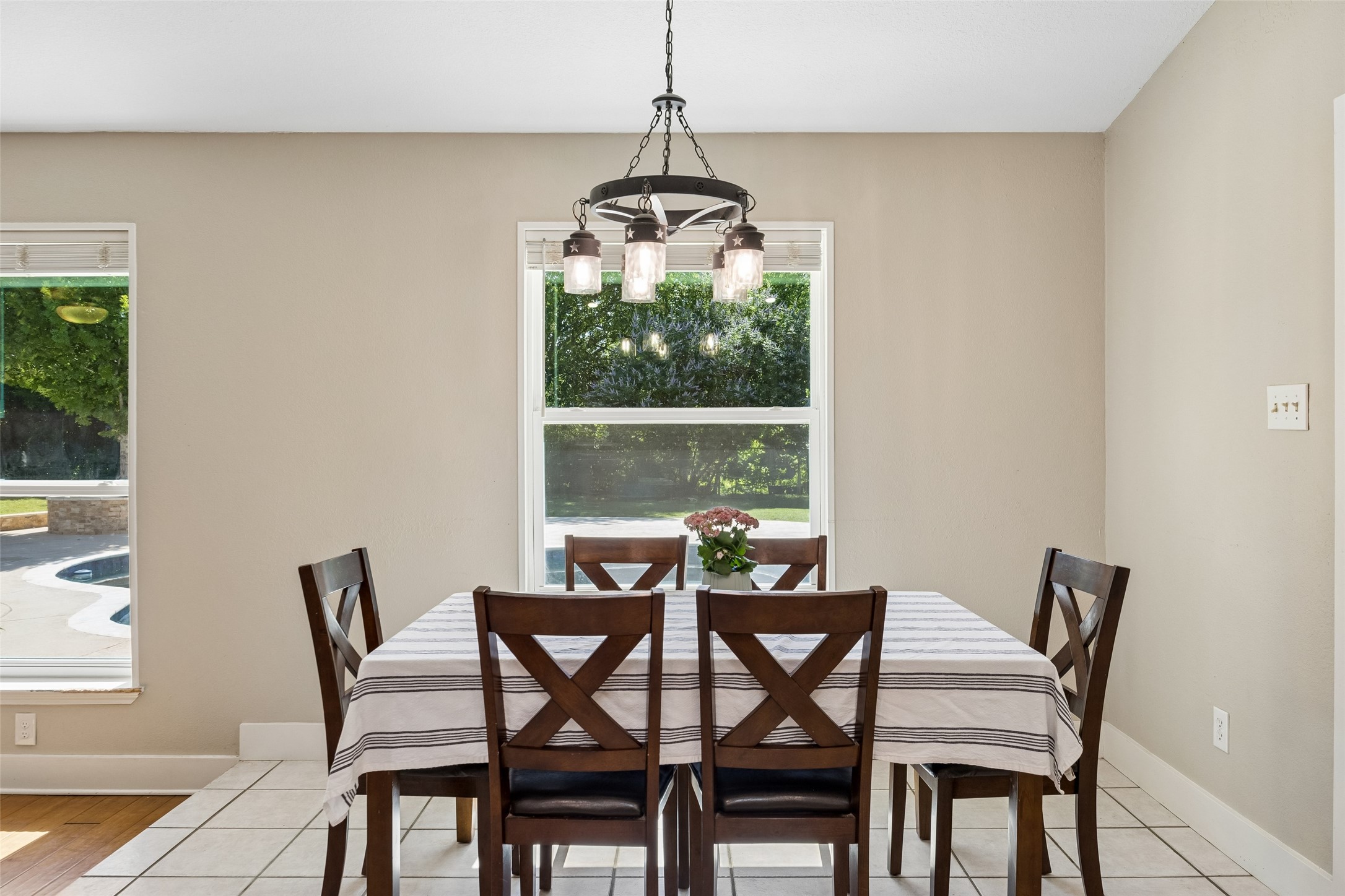 1203 Oakwood Trail