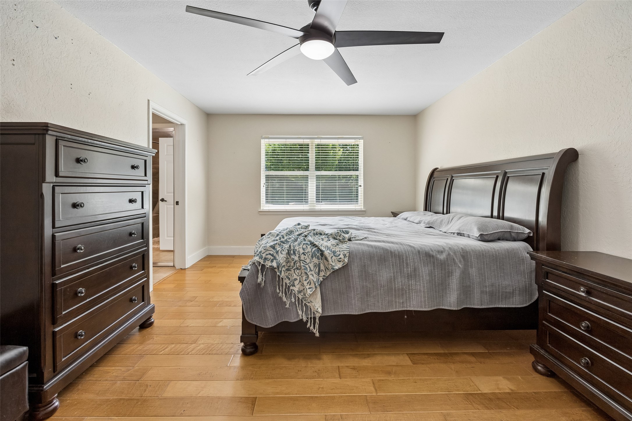 1203 Oakwood Trail