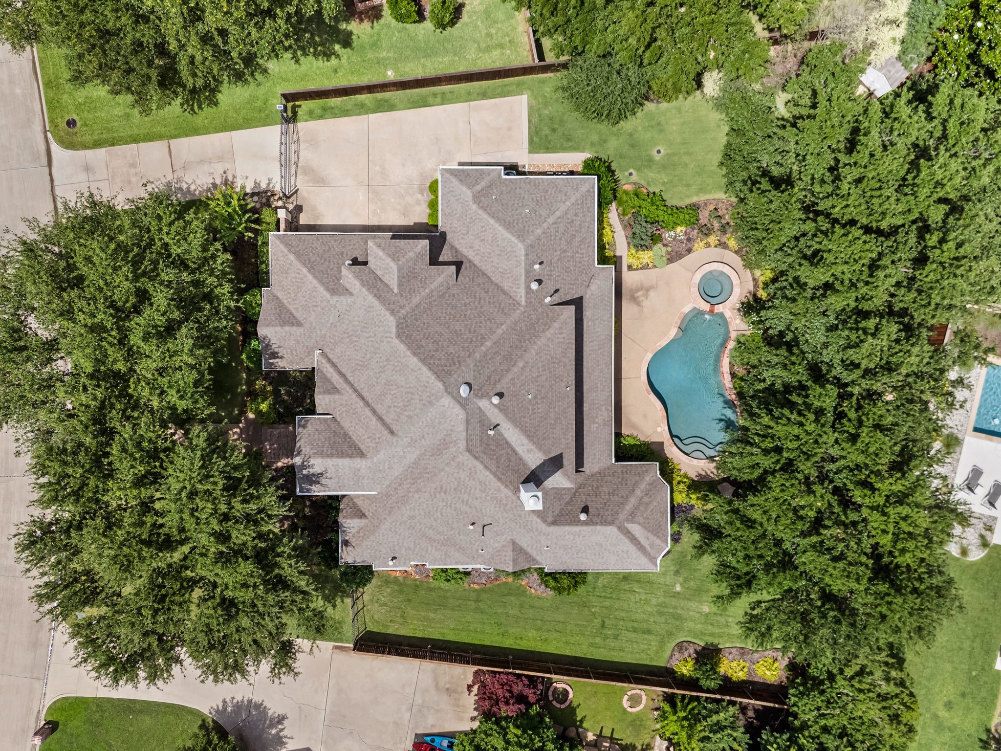 1111 Calais Drive