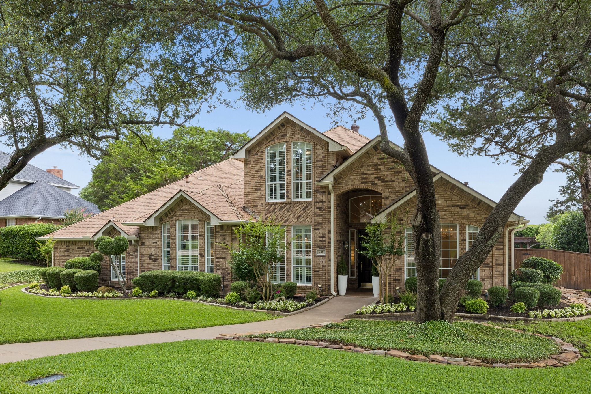 809 Newport Way
