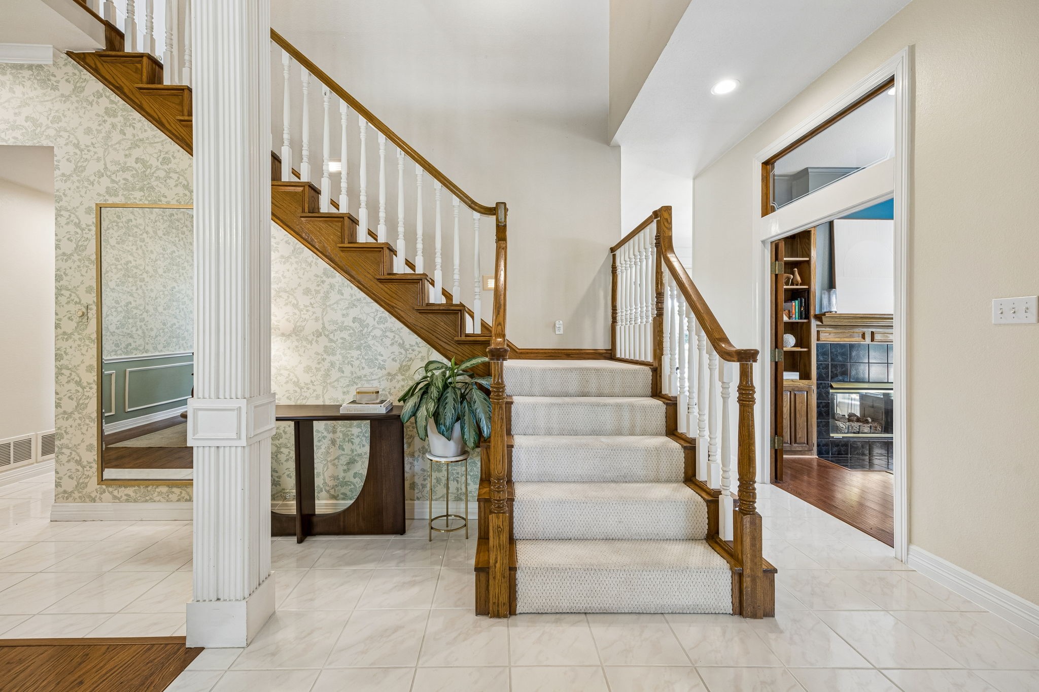 809 Newport Way
