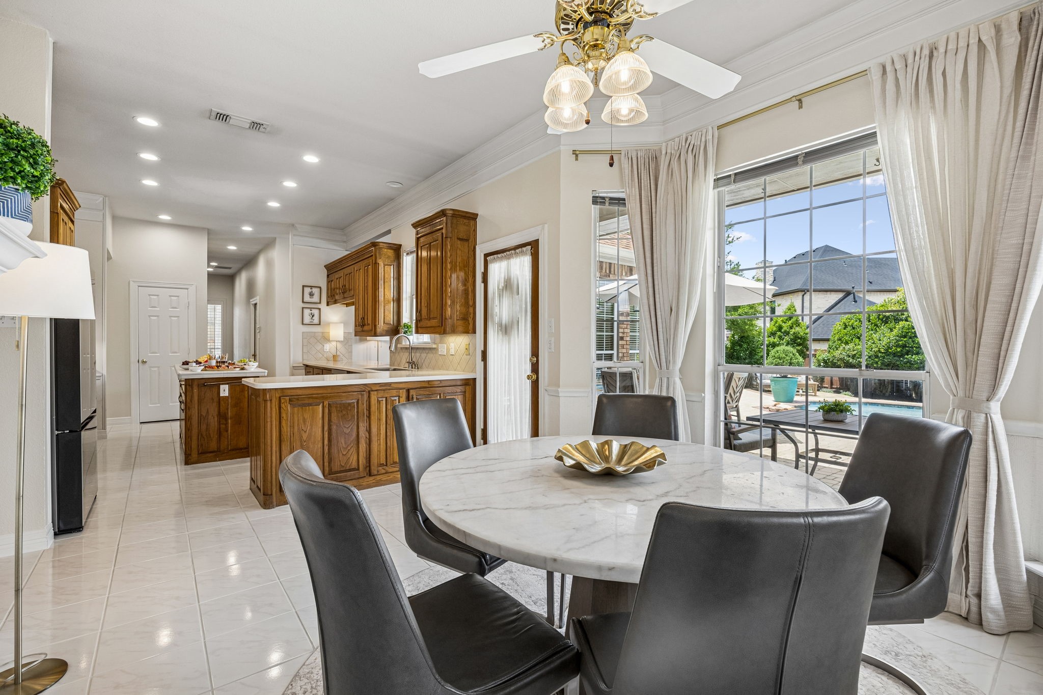 809 Newport Way