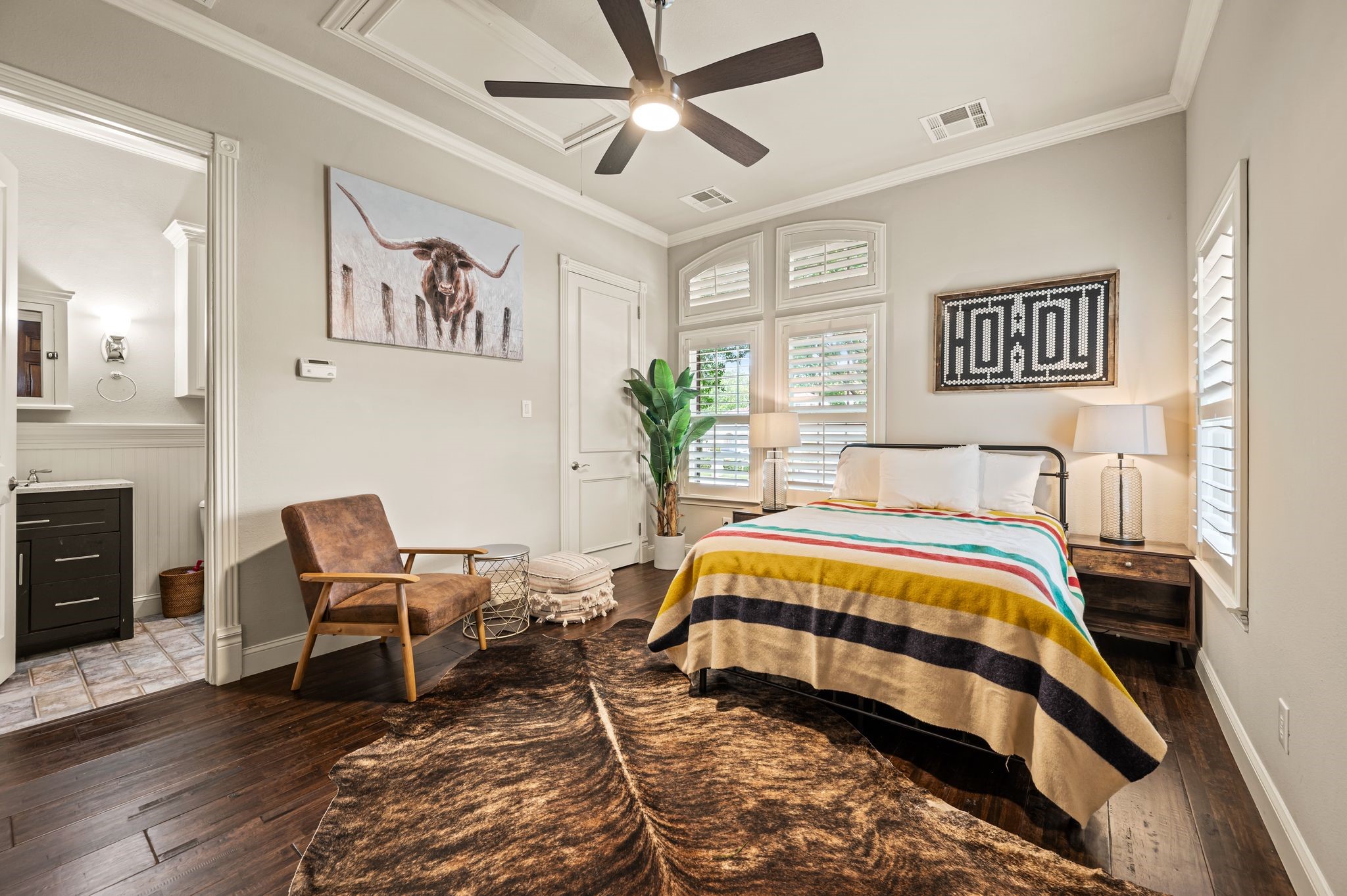 811 Longhorn Hollow