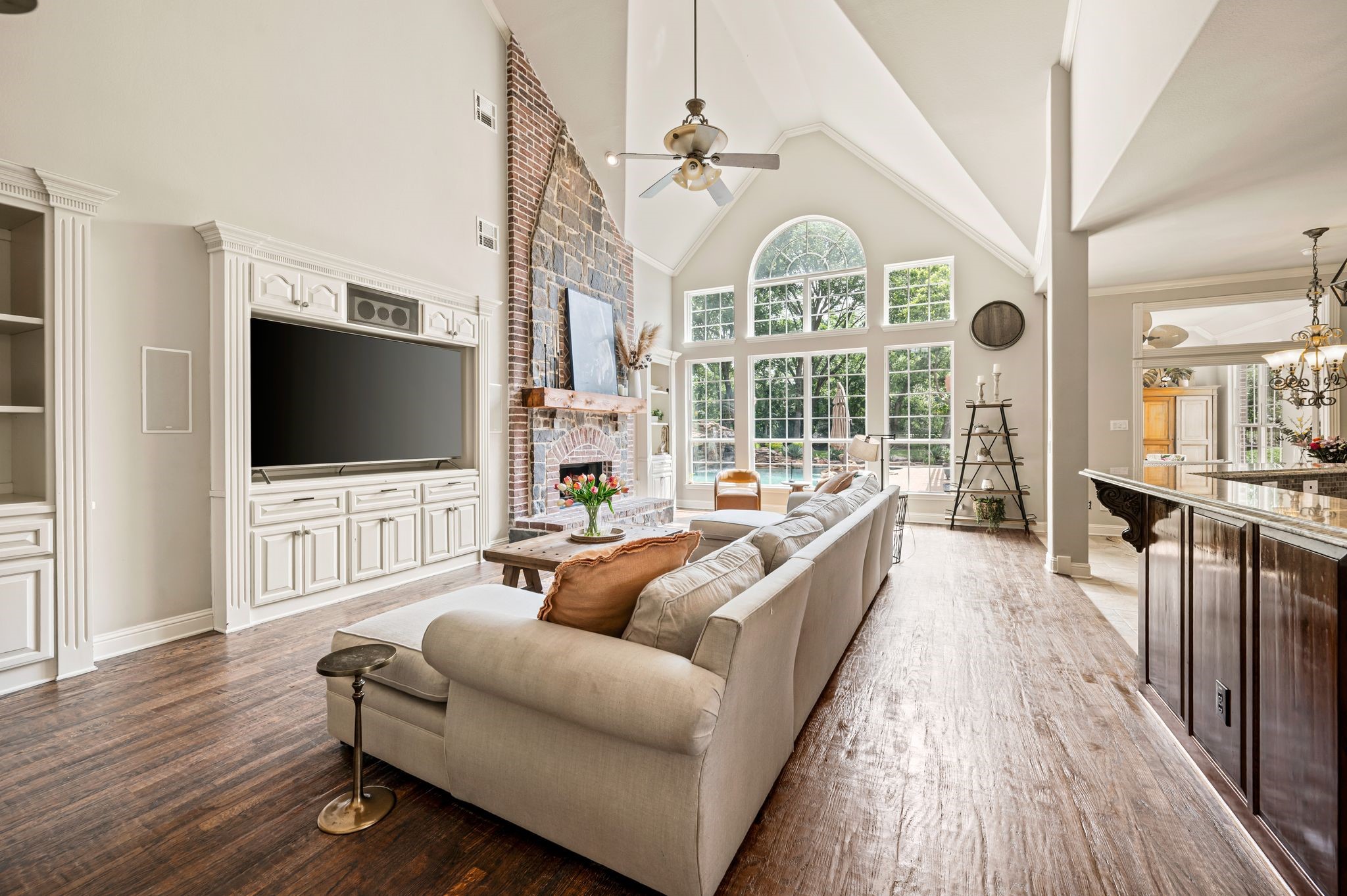 811 Longhorn Hollow