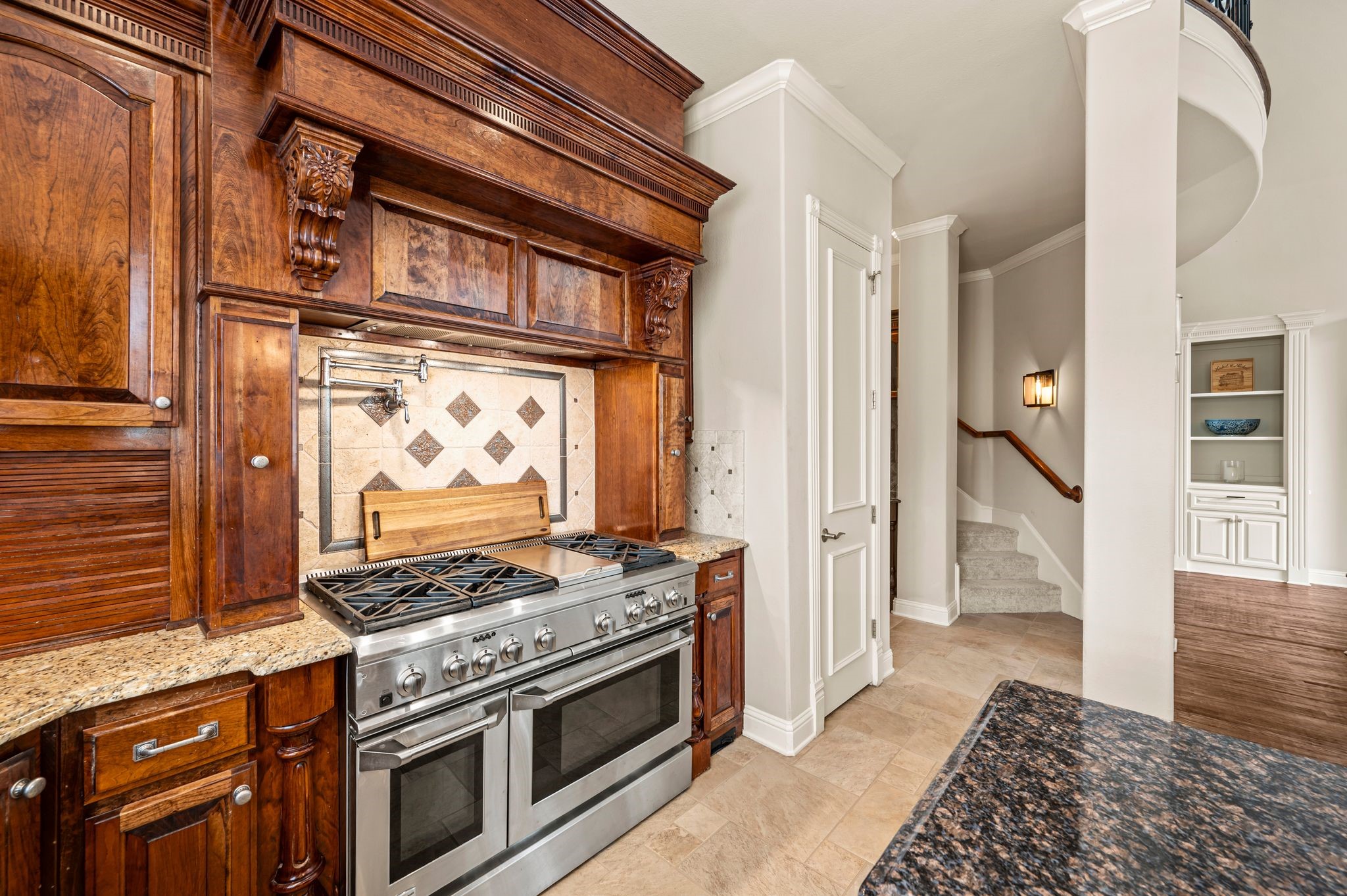 811 Longhorn Hollow