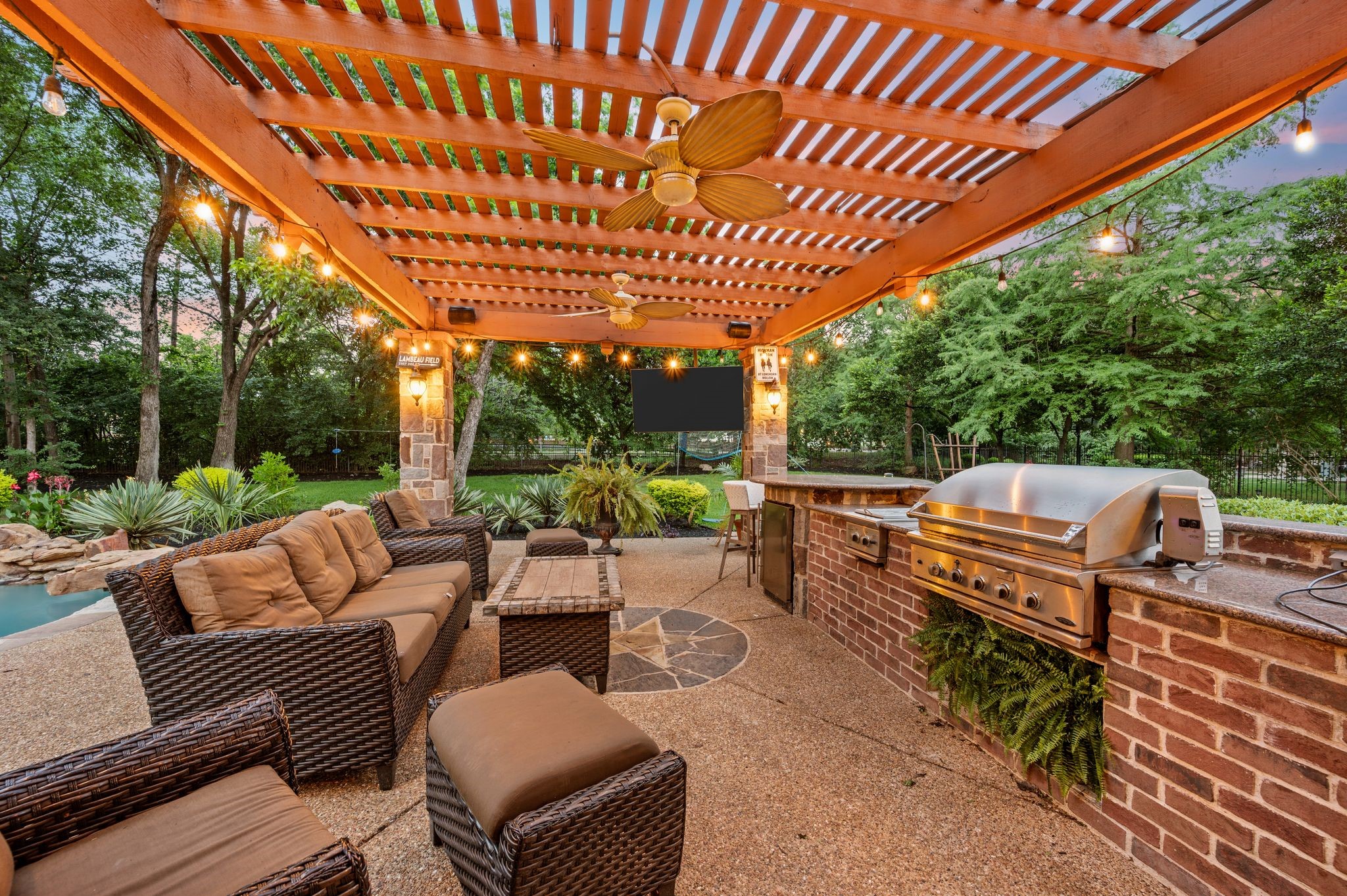 811 Longhorn Hollow