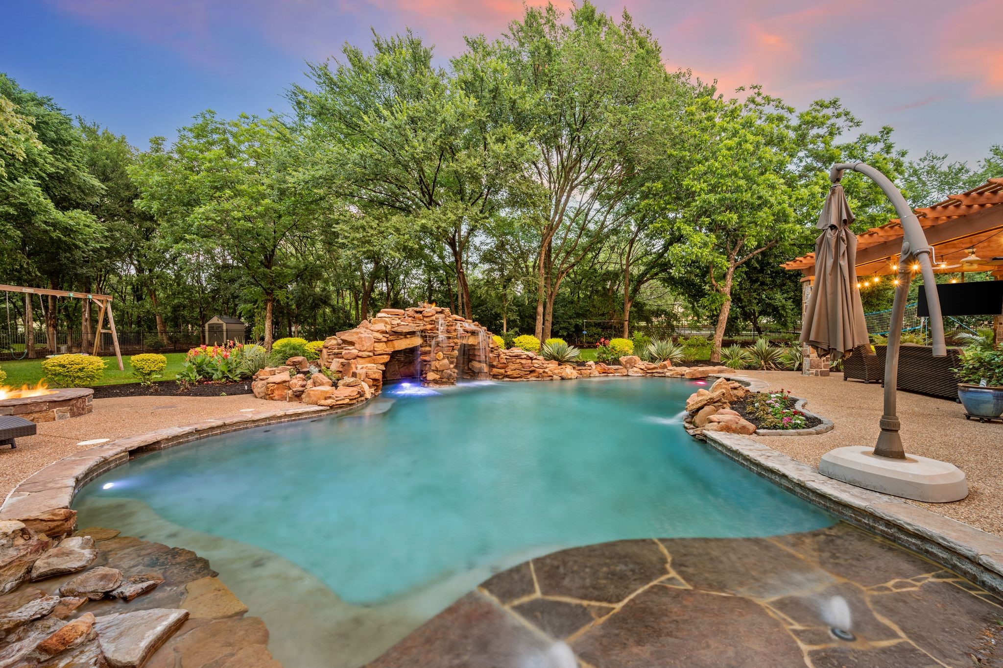 811 Longhorn Hollow