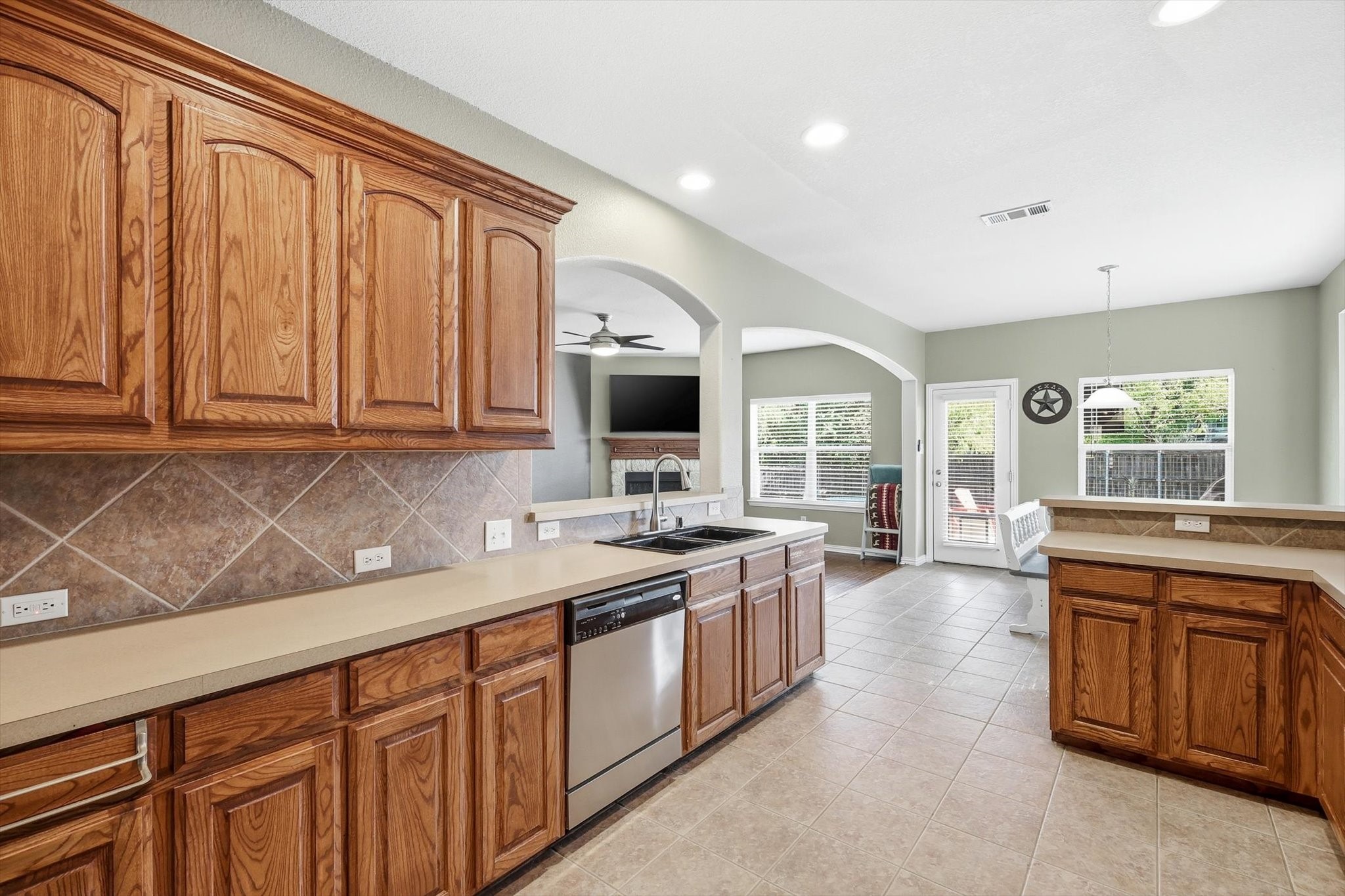 7404 Rocky Ford Road