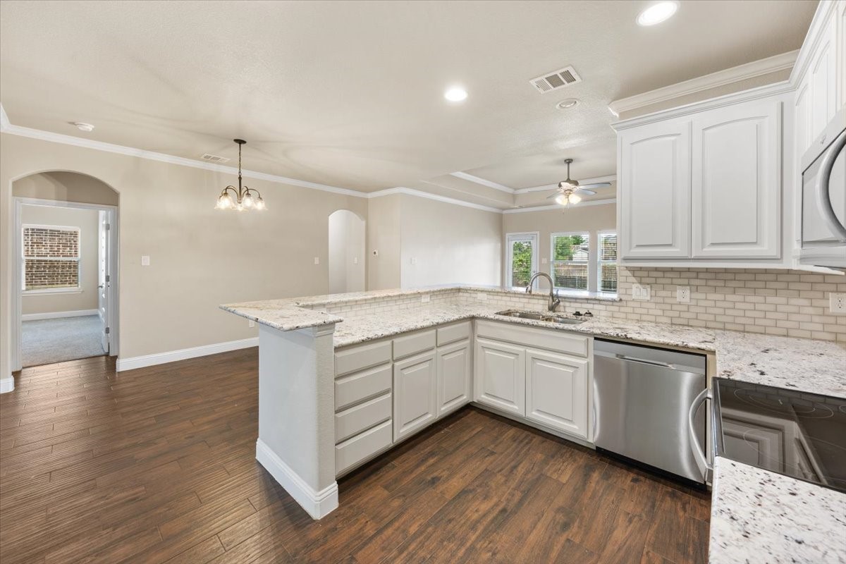 1916 Town Creek Circle