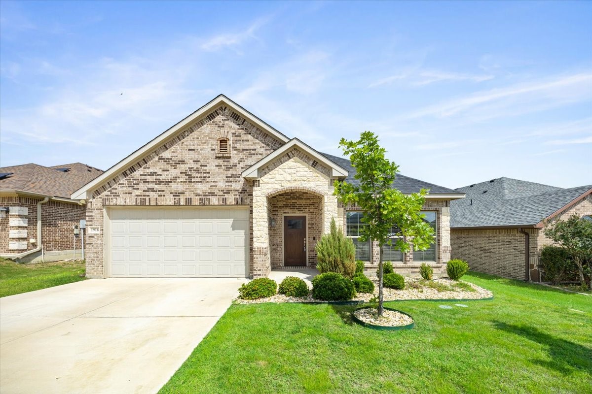 1916 Town Creek Circle