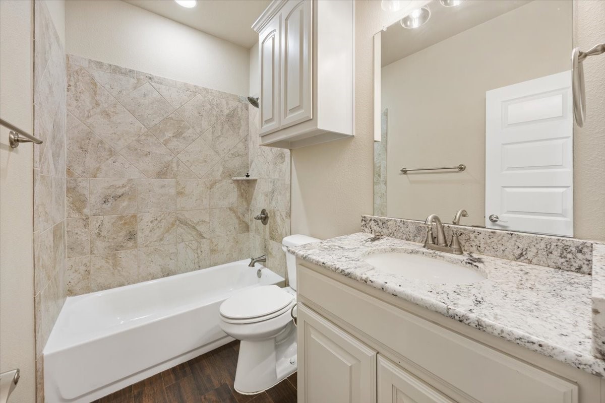 1916 Town Creek Circle