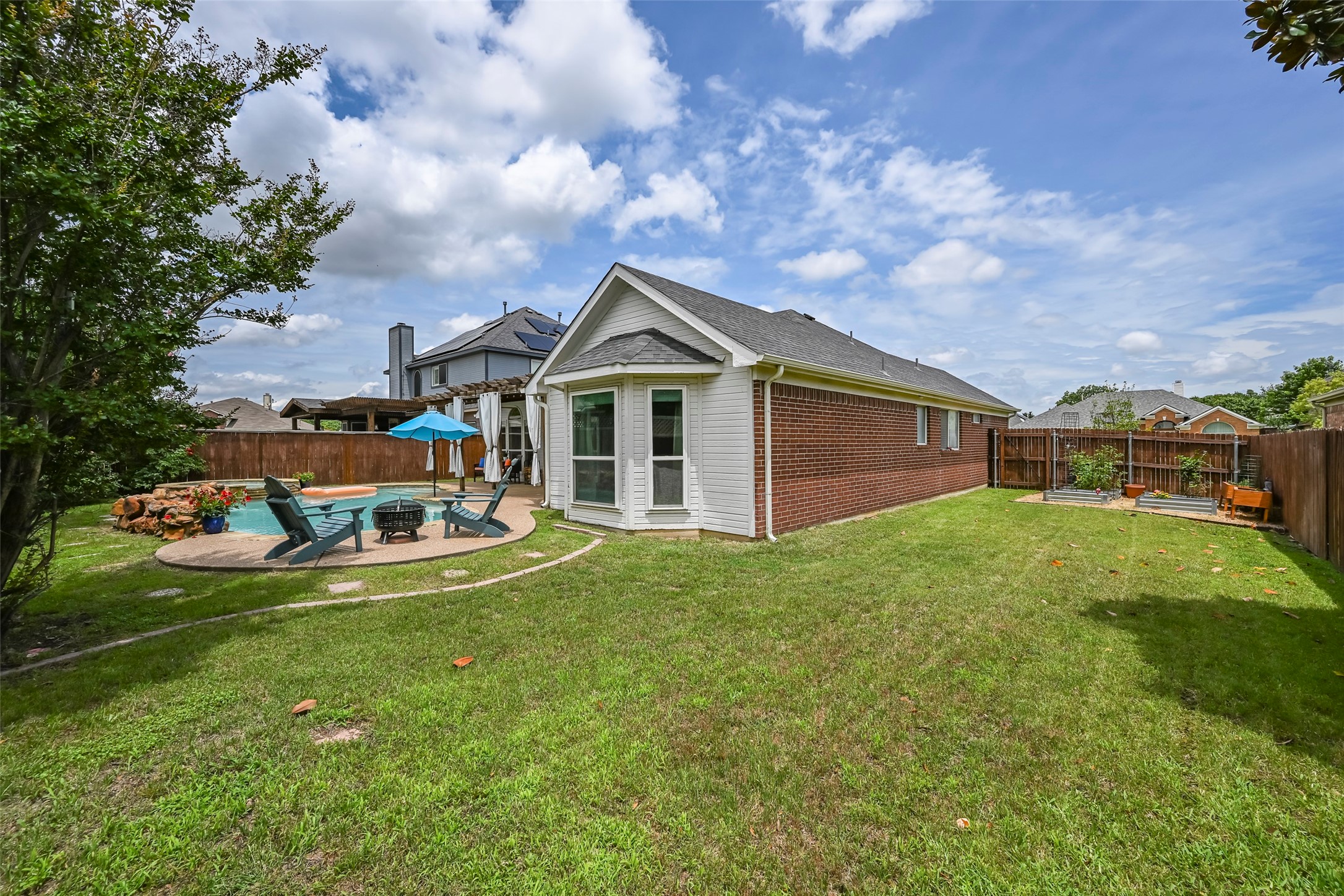 5713 Trinity Lane