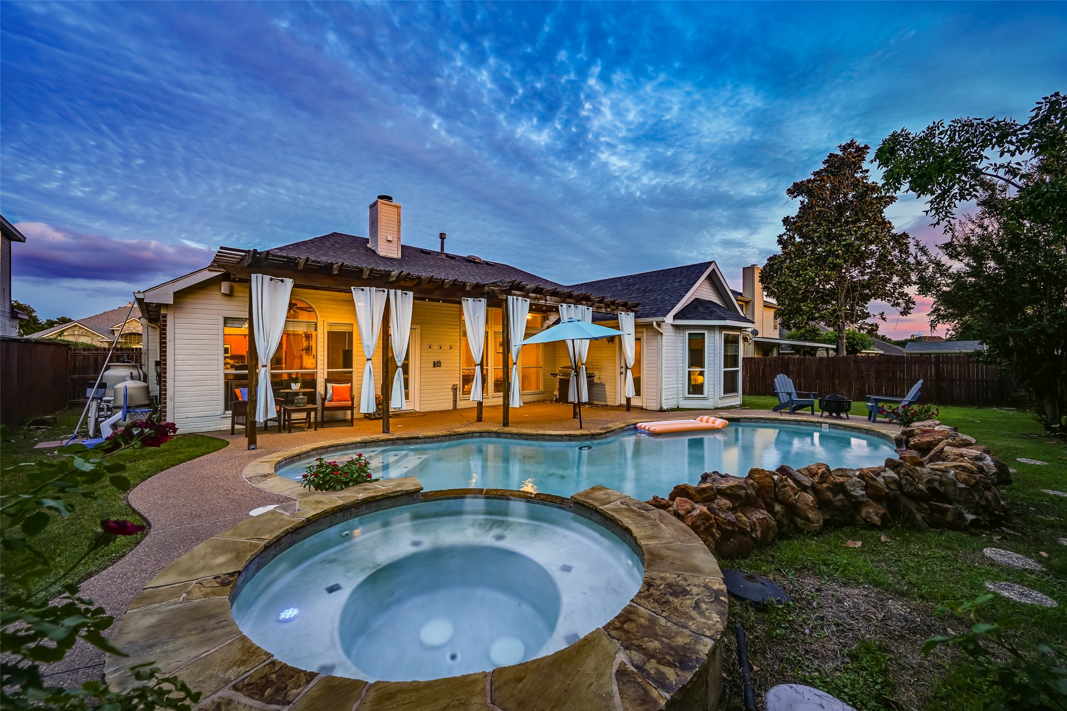 5713 Trinity Lane