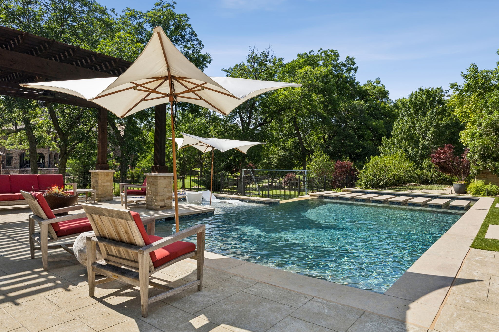 1500 Glenmeade Court