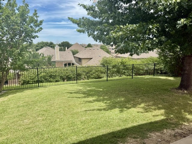 4521 Lakeside Hollow Street