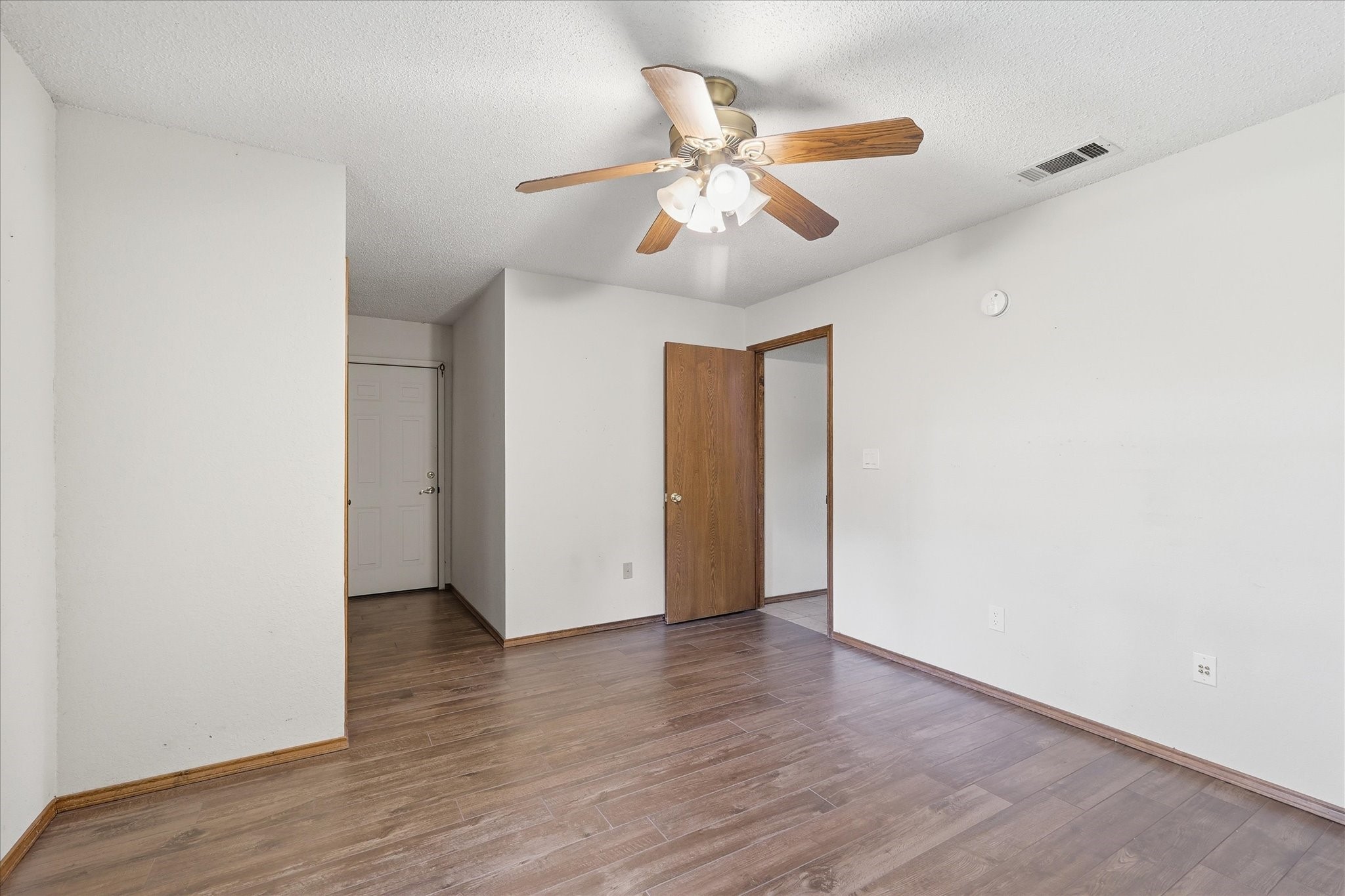 875 Lake Wood Drive