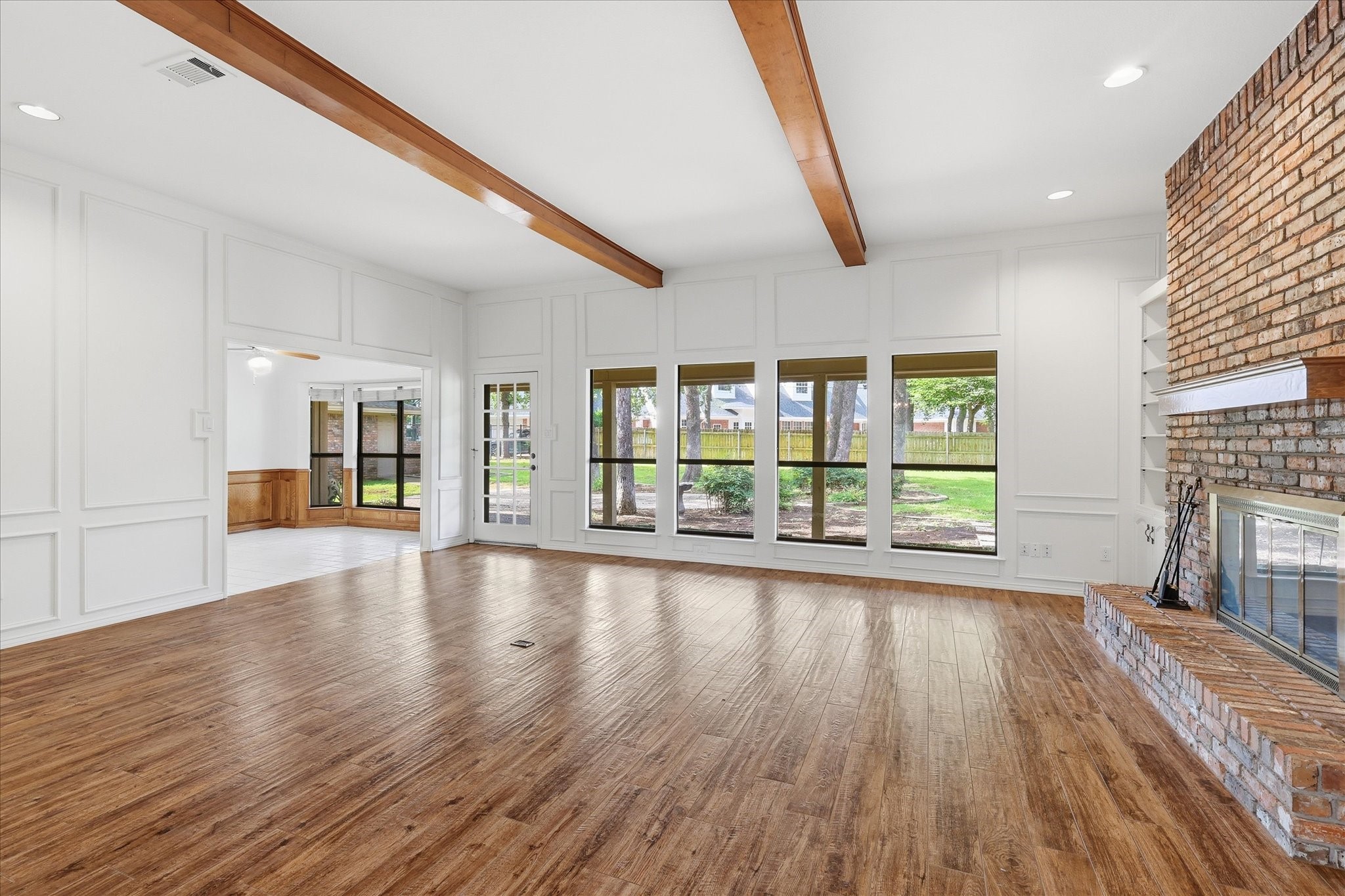 875 Lake Wood Drive