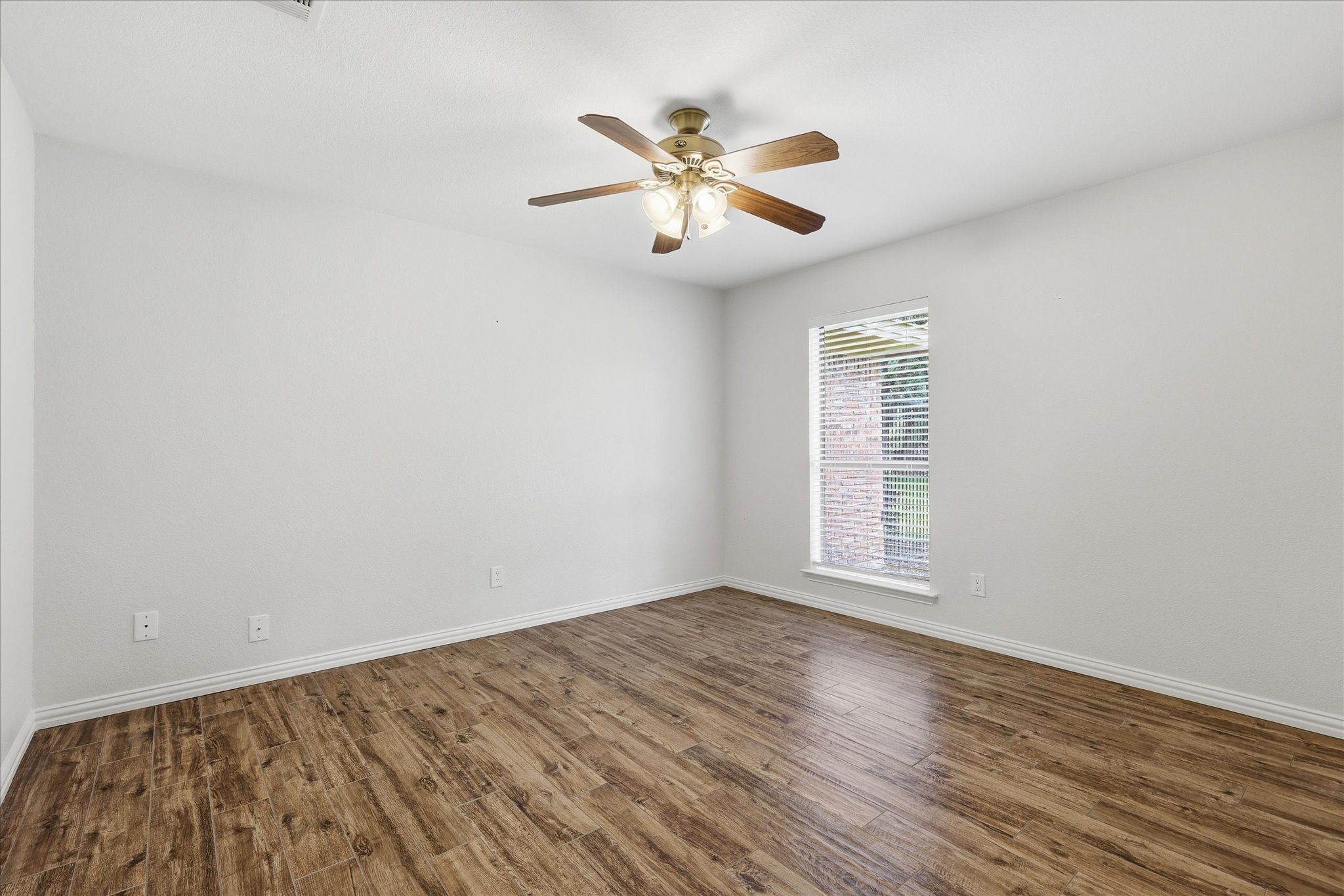 875 Lake Wood Drive