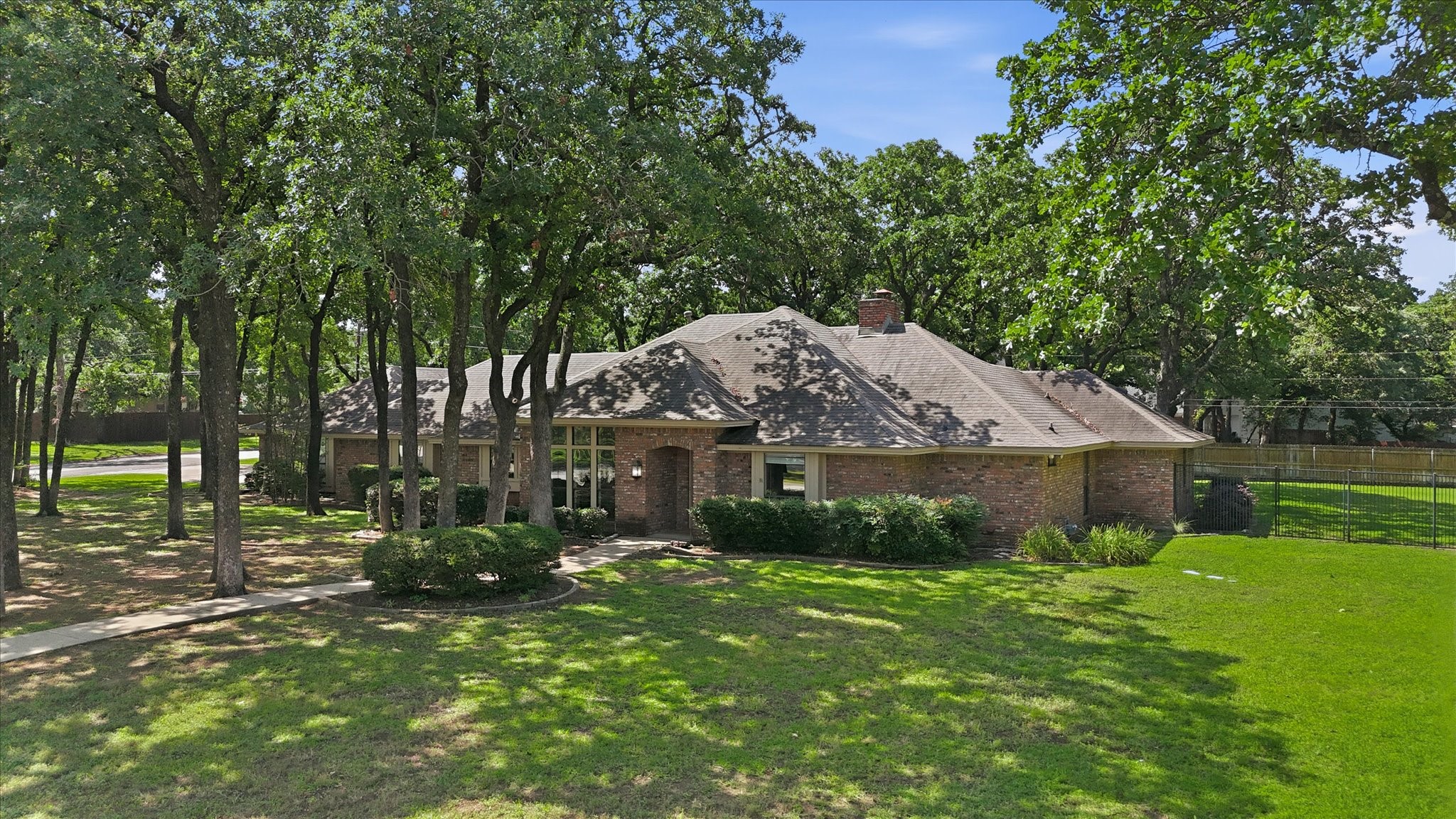 875 Lake Wood Drive