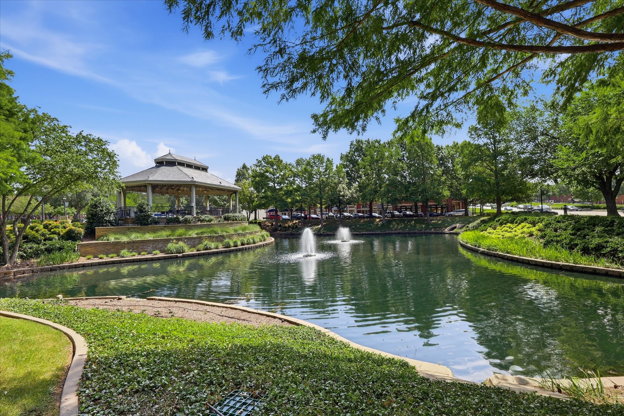 875 Lake Wood Drive