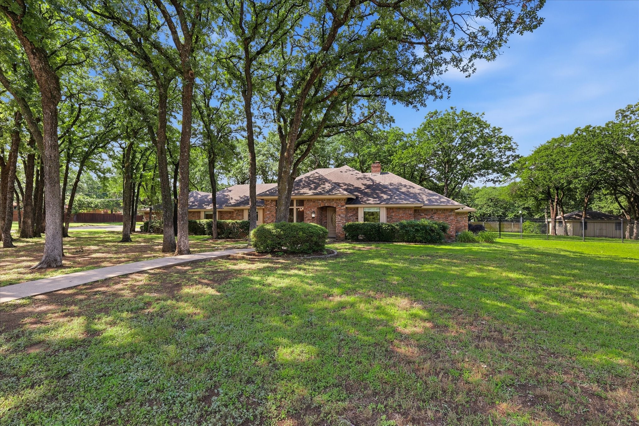 875 Lake Wood Drive