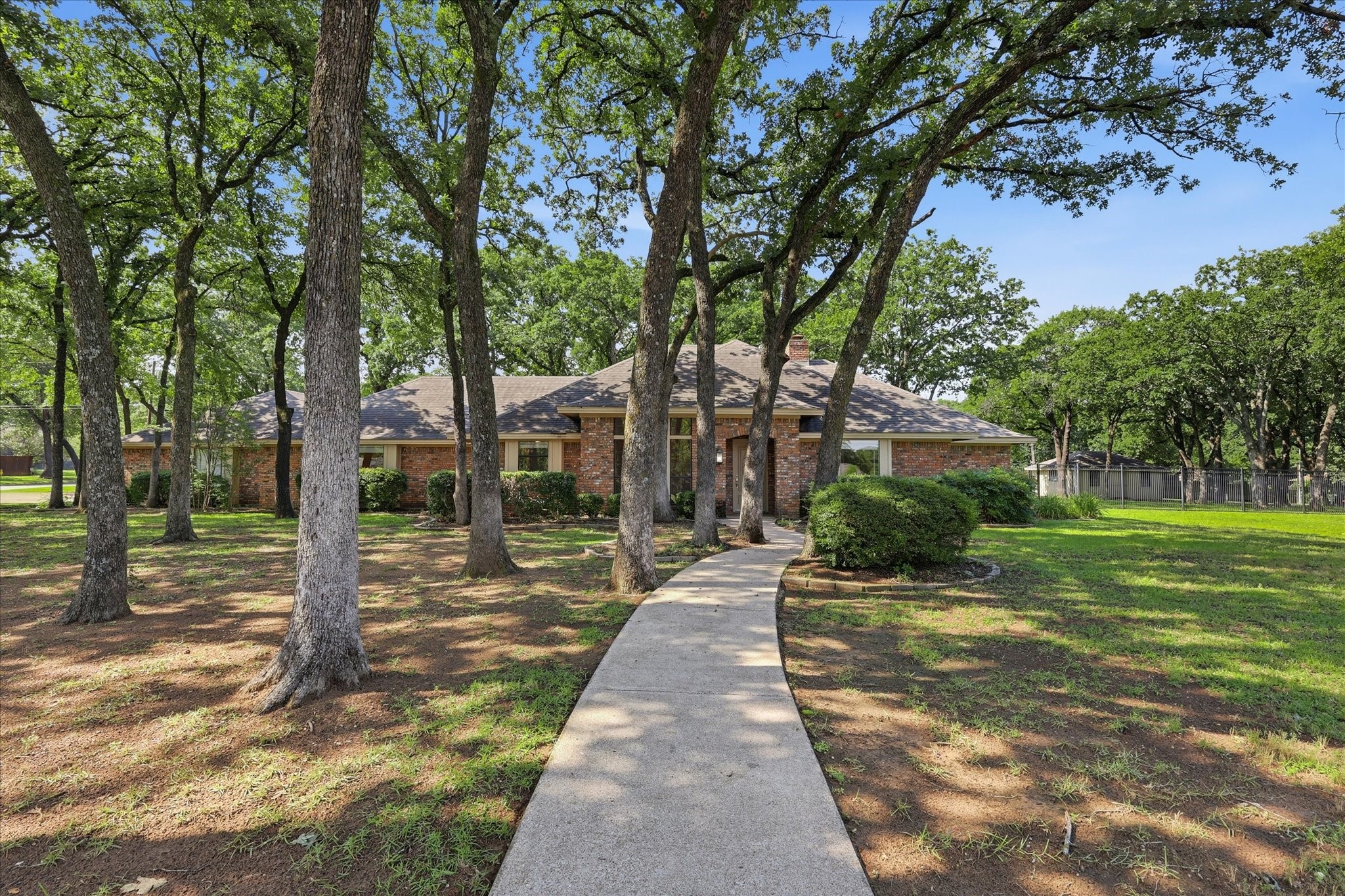 875 Lake Wood Drive
