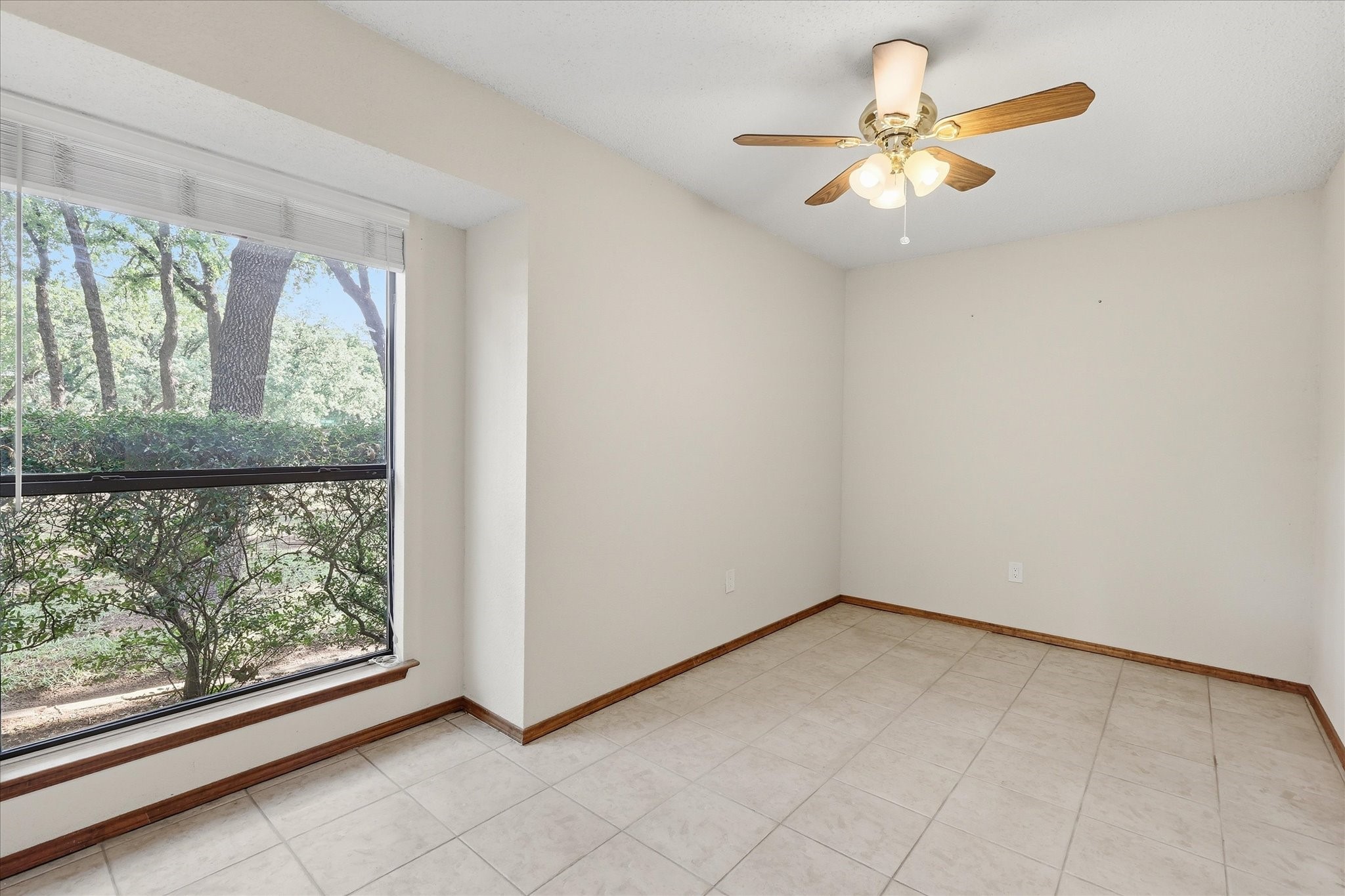 875 Lake Wood Drive