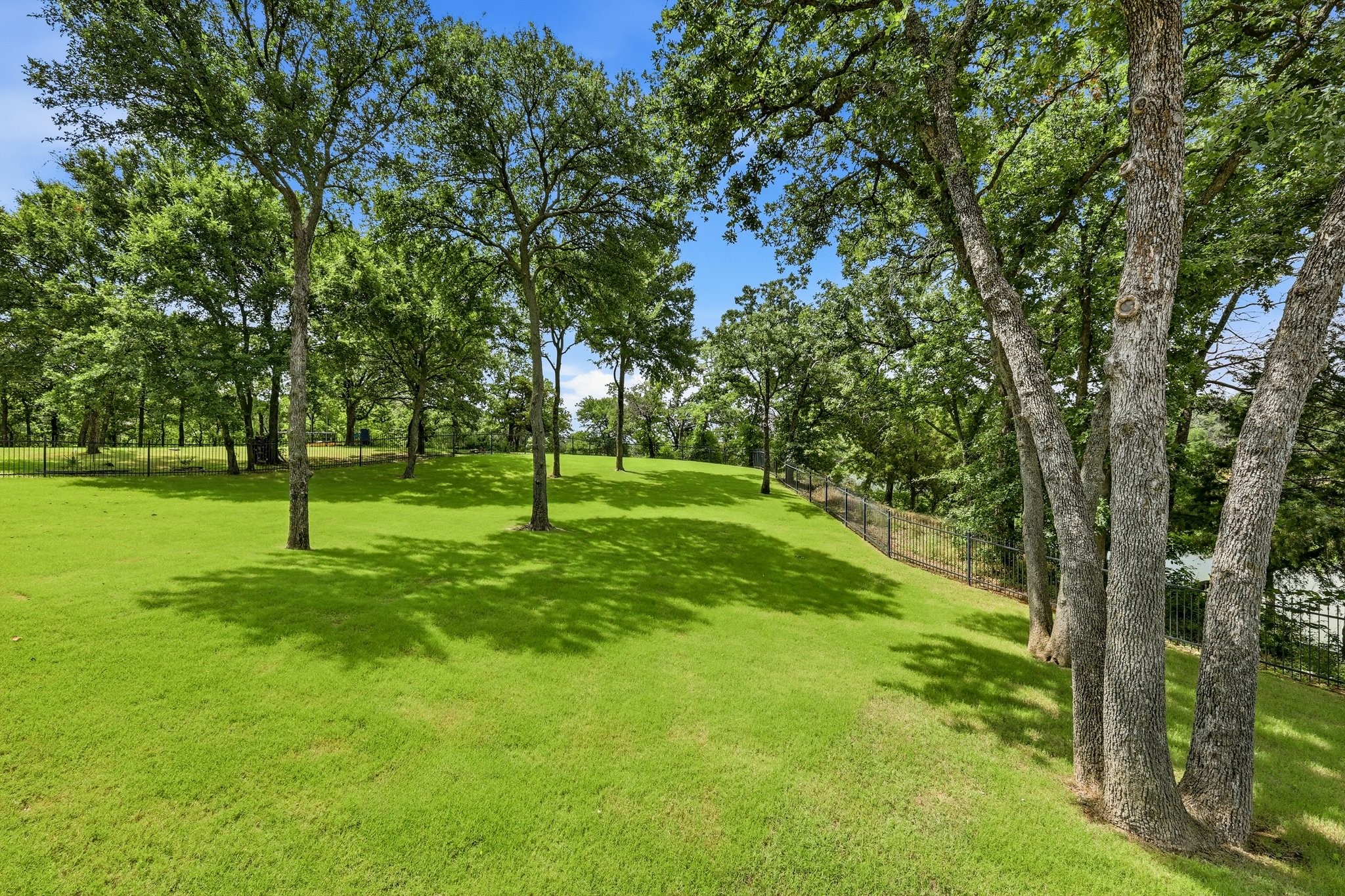 7 Hillview Court