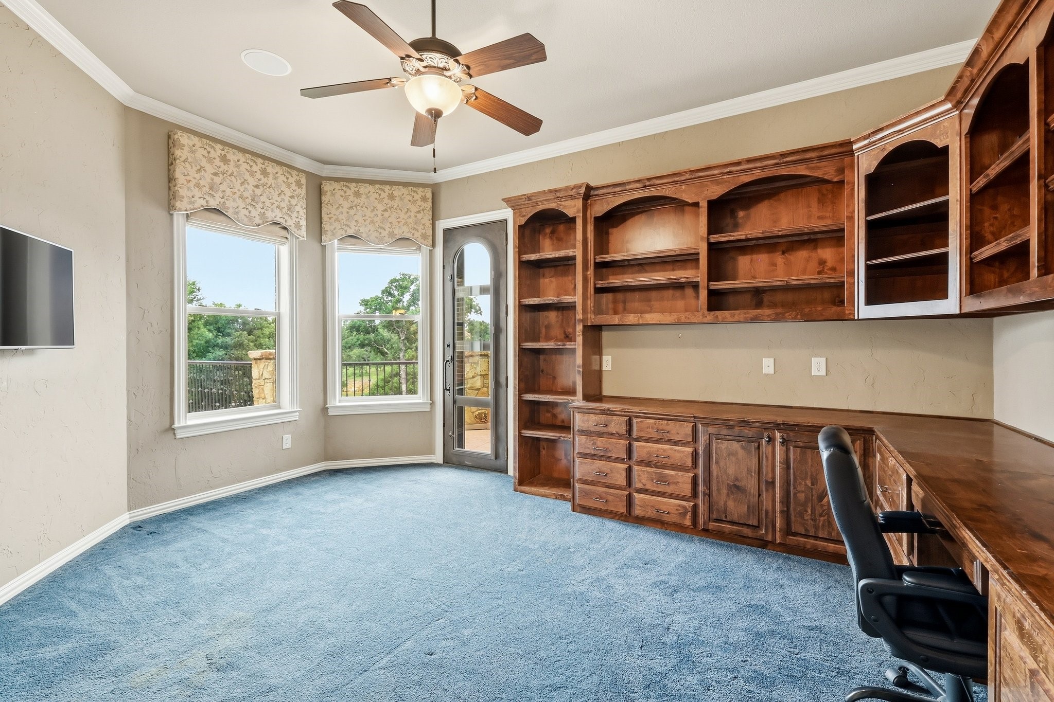 7 Hillview Court