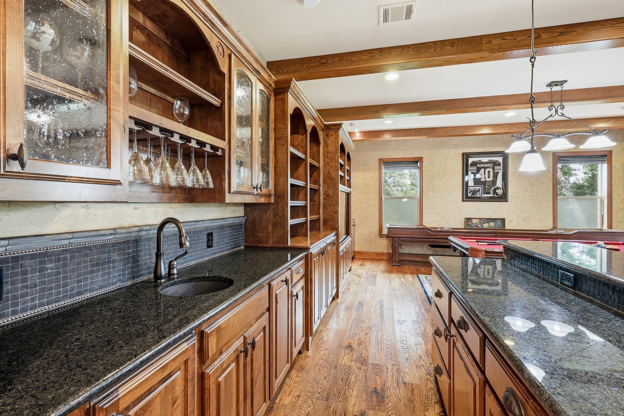 7 Hillview Court