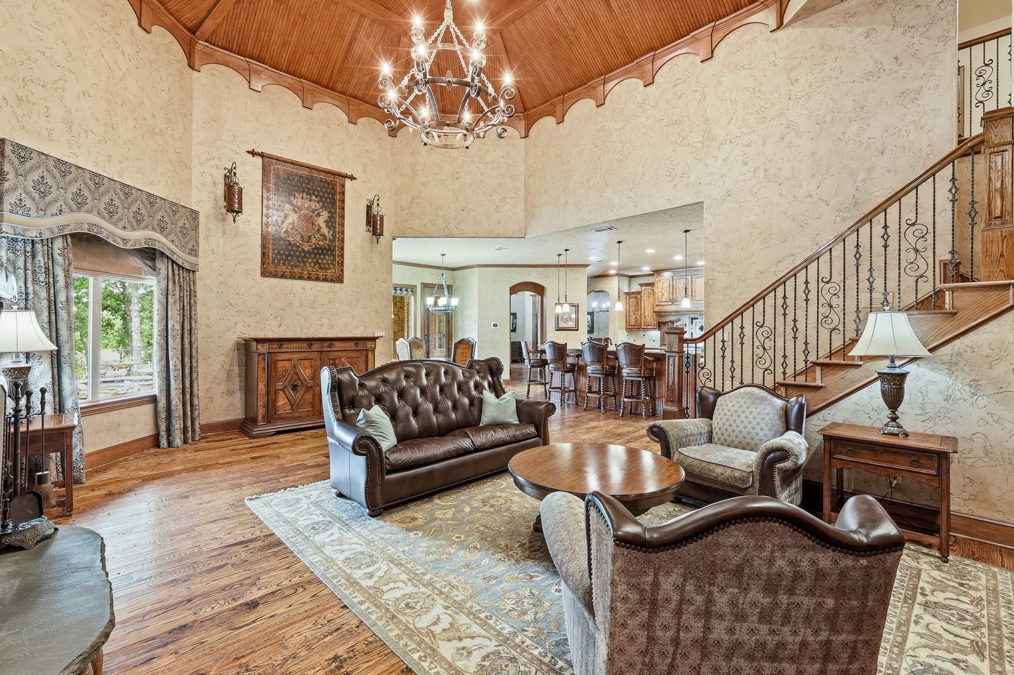 7 Hillview Court